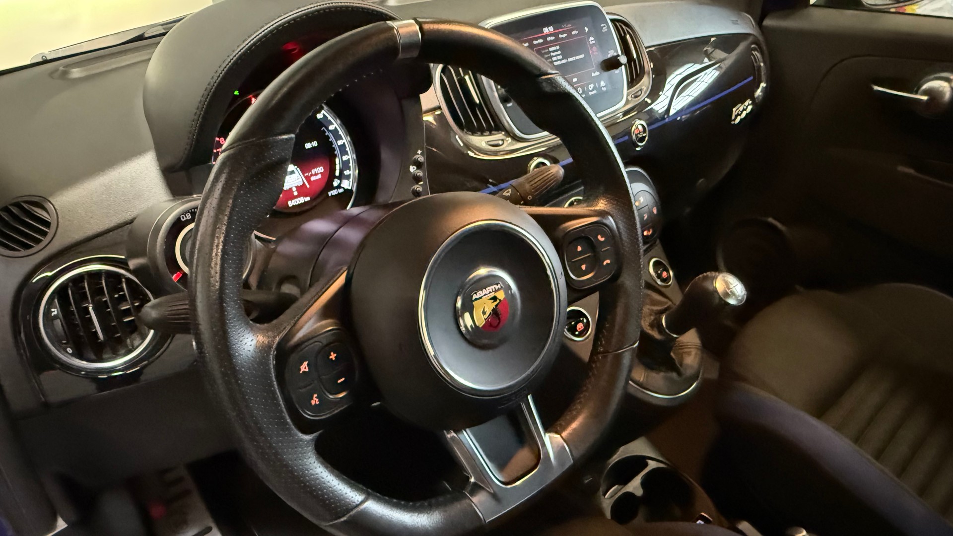 FIAT 595 Abarth 1.4 T-Jet 165 Yamaha Monster-image-15