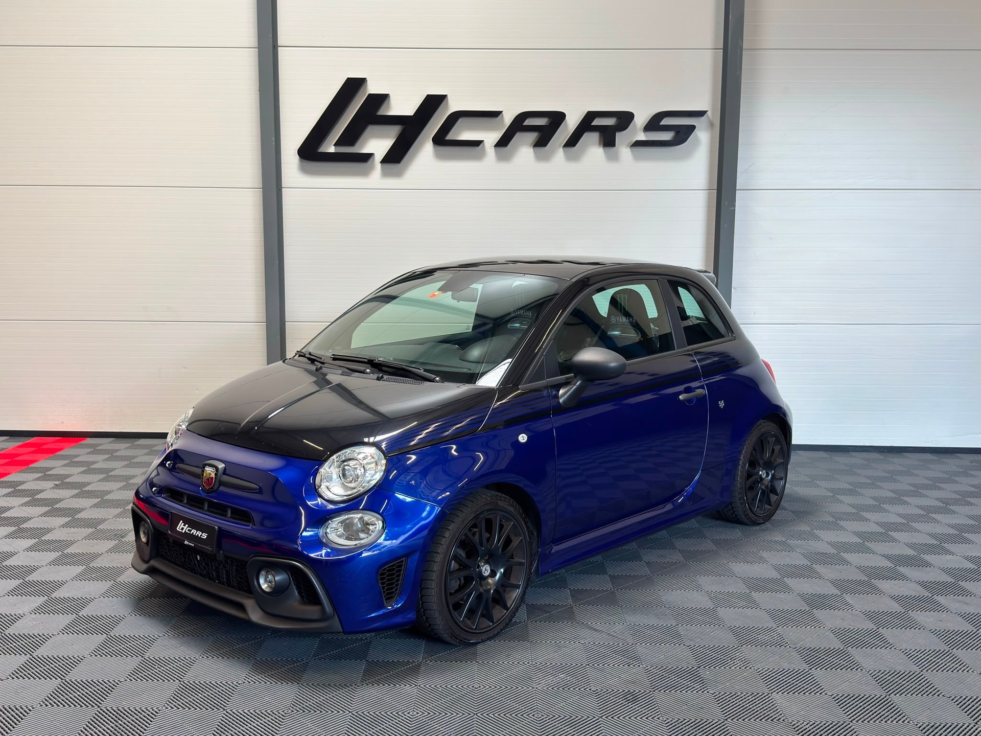 FIAT 595 Abarth 1.4 T-Jet 165 Yamaha Monster-image-0