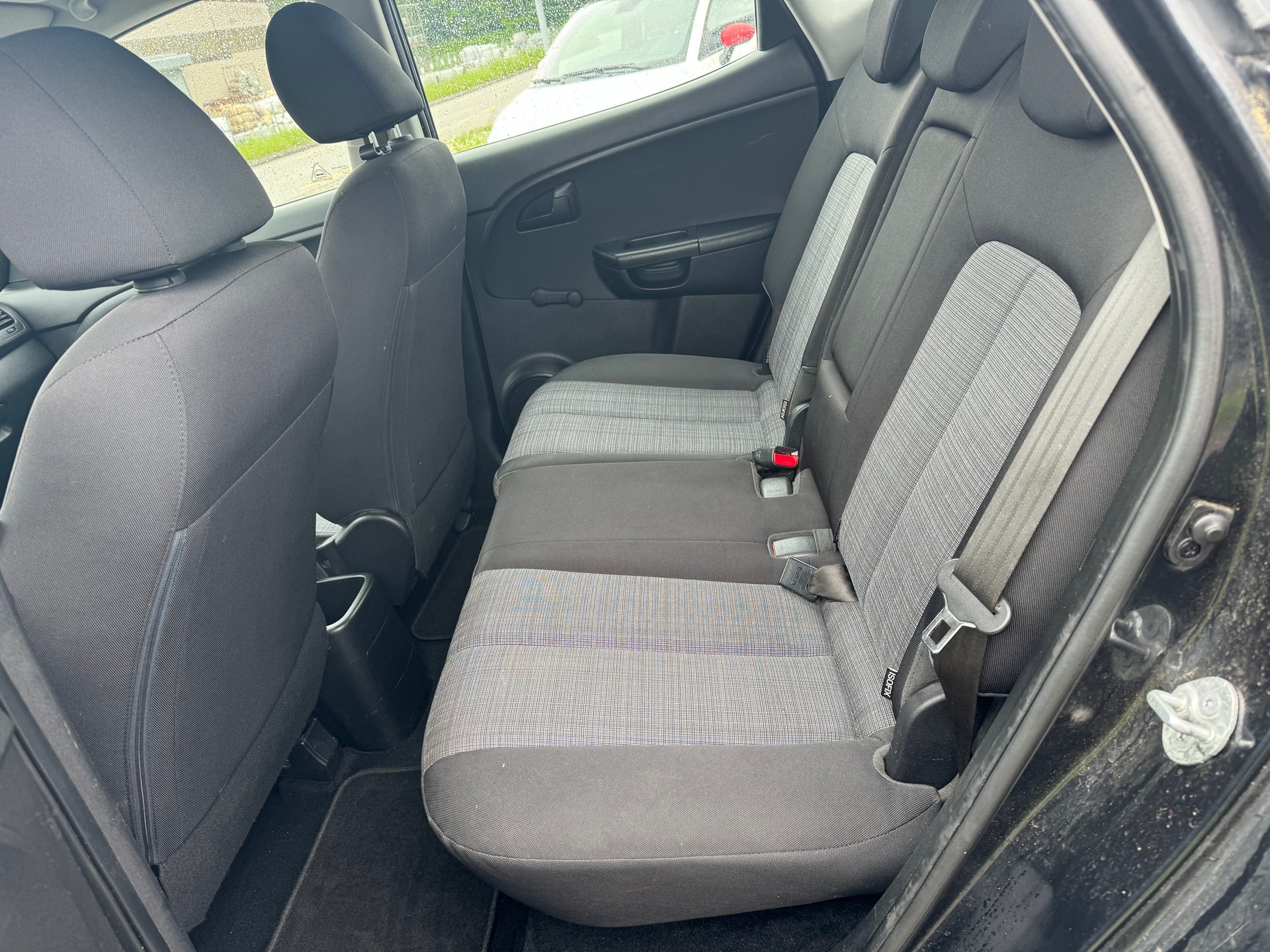 KIA Venga 1.4 CVVT _seven-image-6