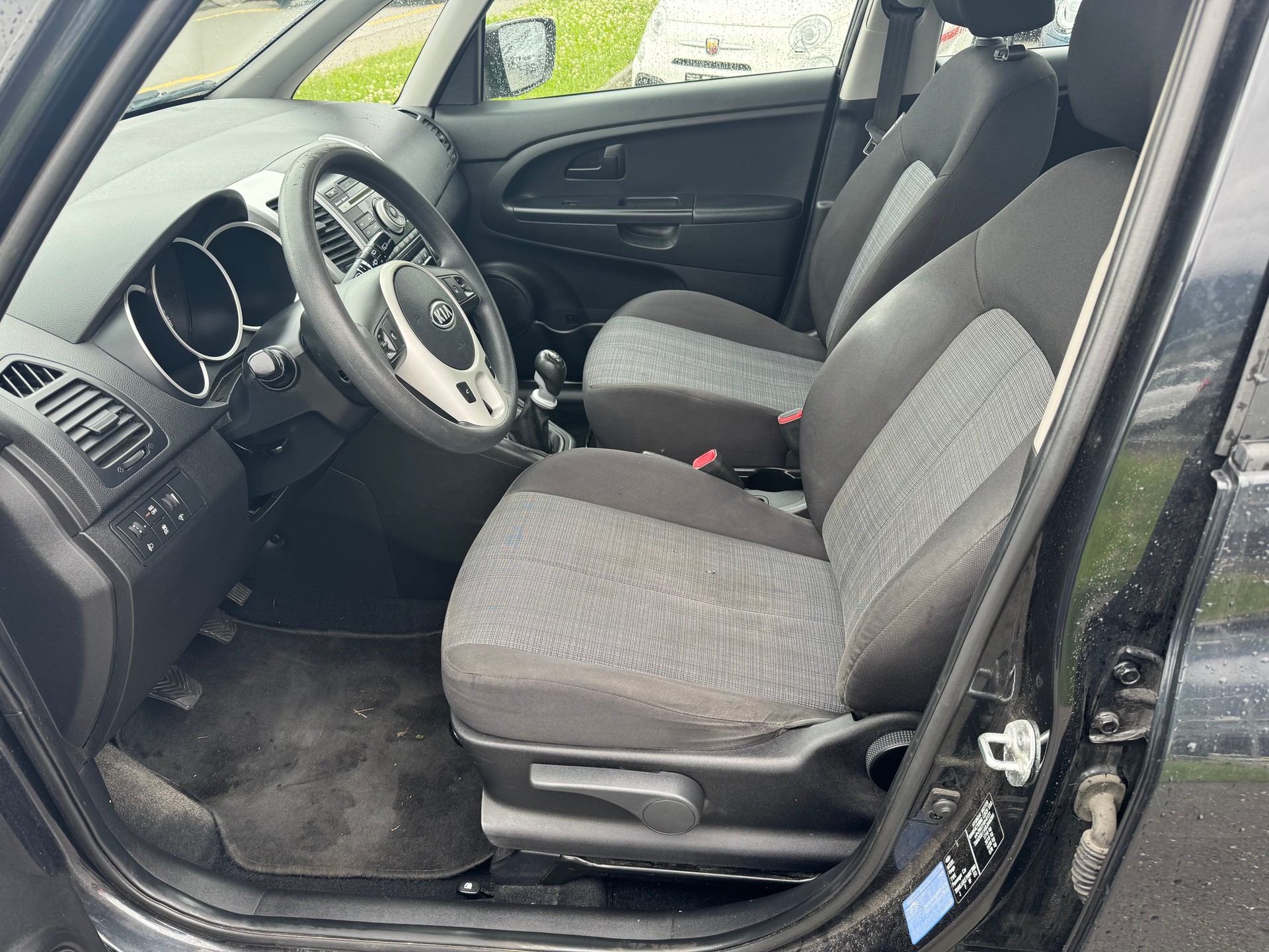 KIA Venga 1.4 CVVT _seven-image-7
