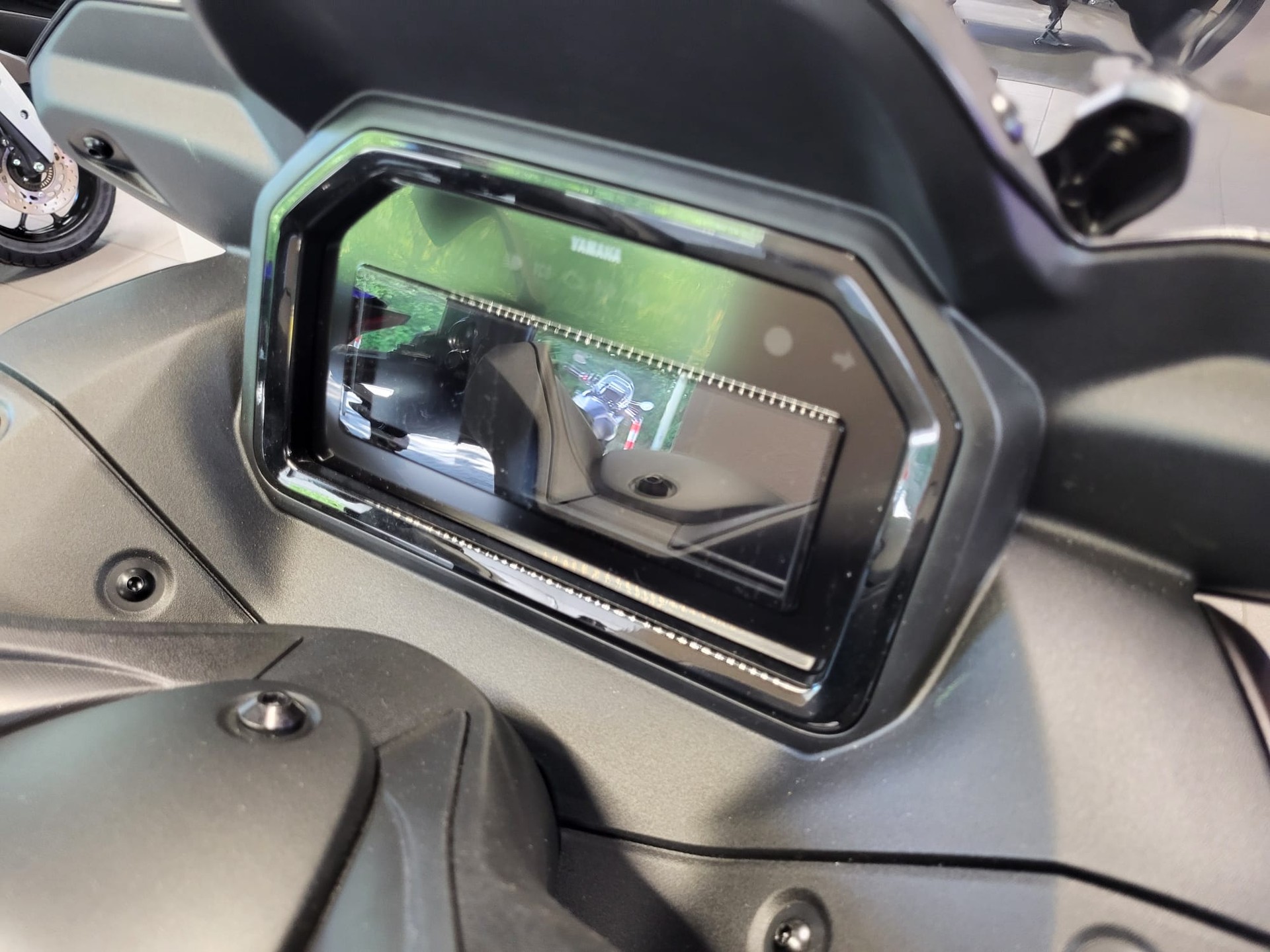 YAMAHA X-Max 300 Tech Max Plus-showroom-element-2