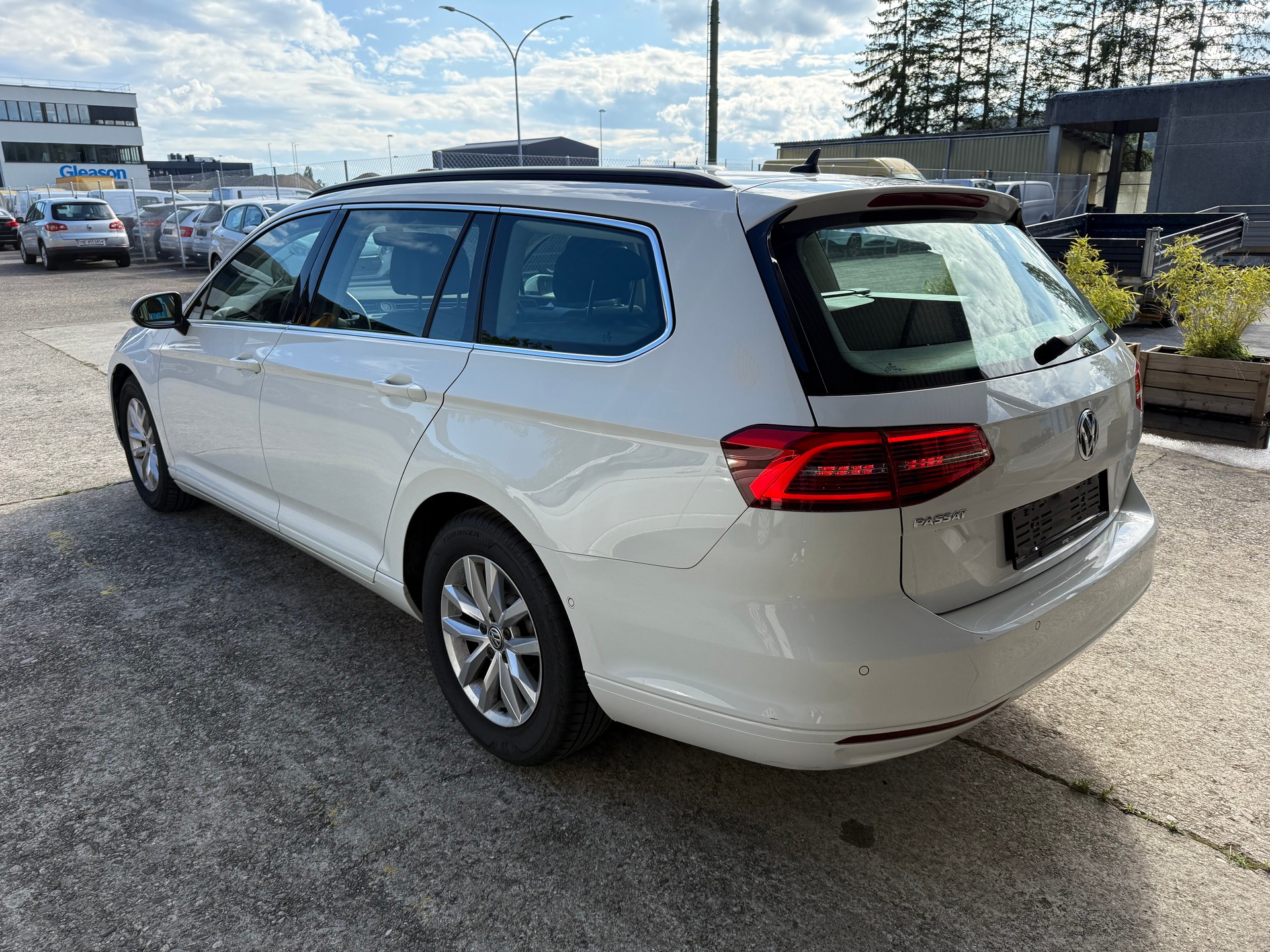 VW Passat Variant 2.0 TDI BMT Comfortline DSG-image-3