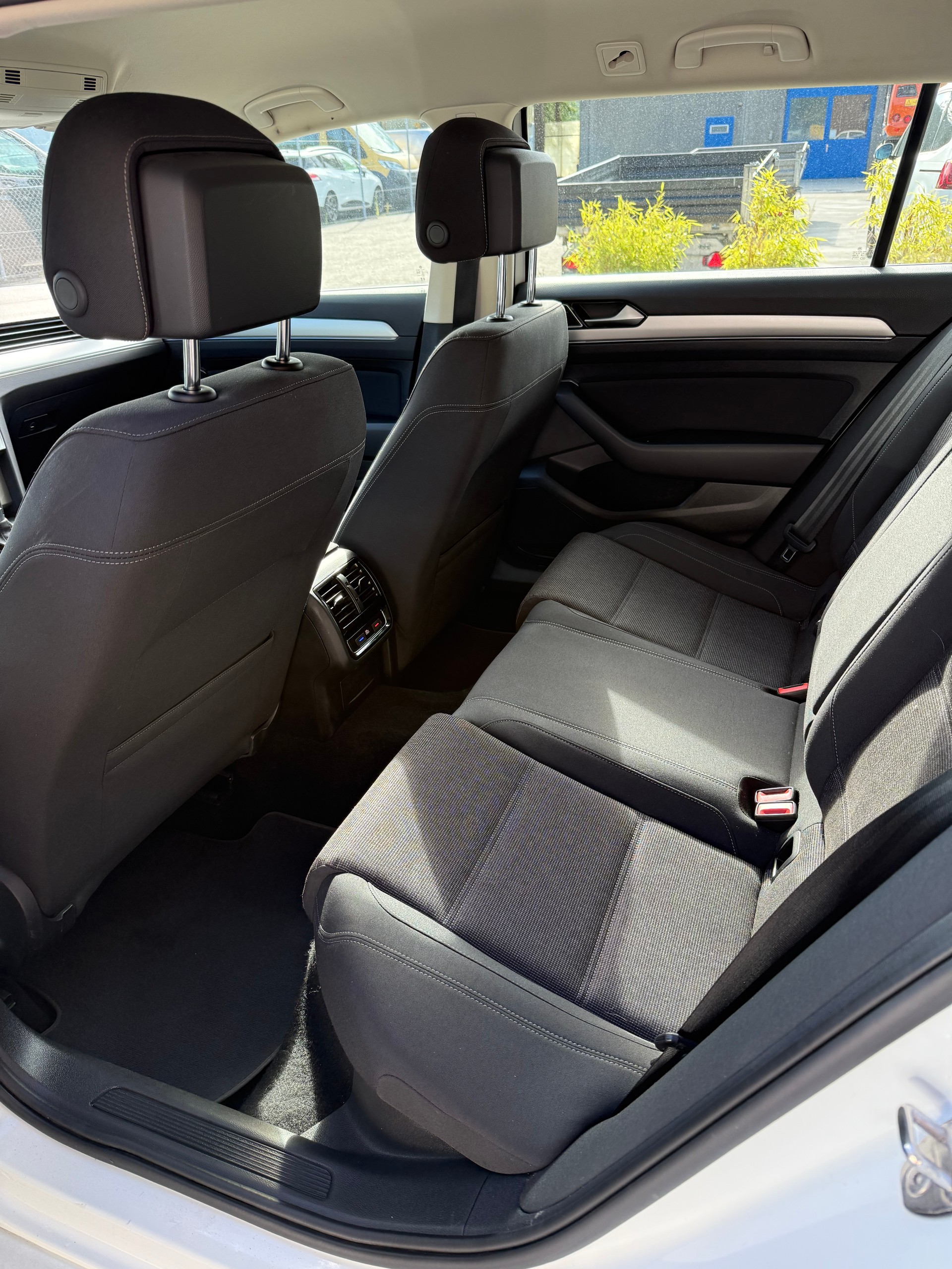 VW Passat Variant 2.0 TDI BMT Comfortline DSG-image-7