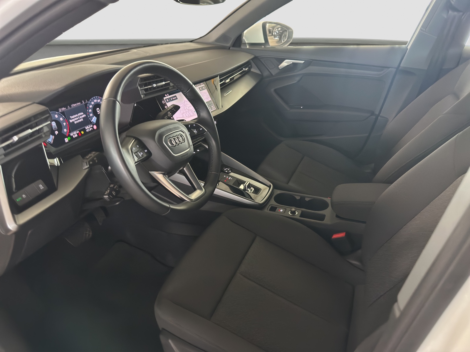 AUDI A3 Sportback 35 TFSI Attraction S-tronic-image-7