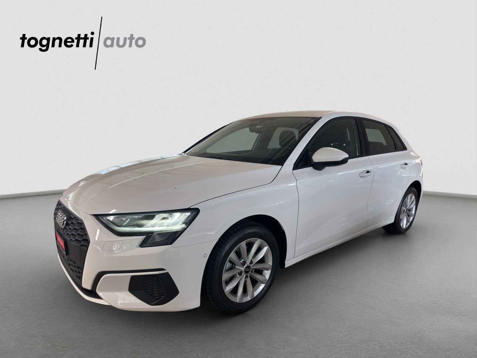 AUDI A3 Sportback 35 TFSI Attraction S-tronic-image-0