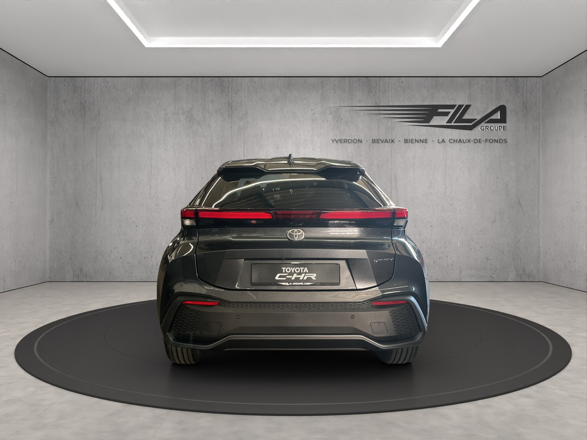 TOYOTA C-HR 2.0 PHEV Swiss Edit-image-3