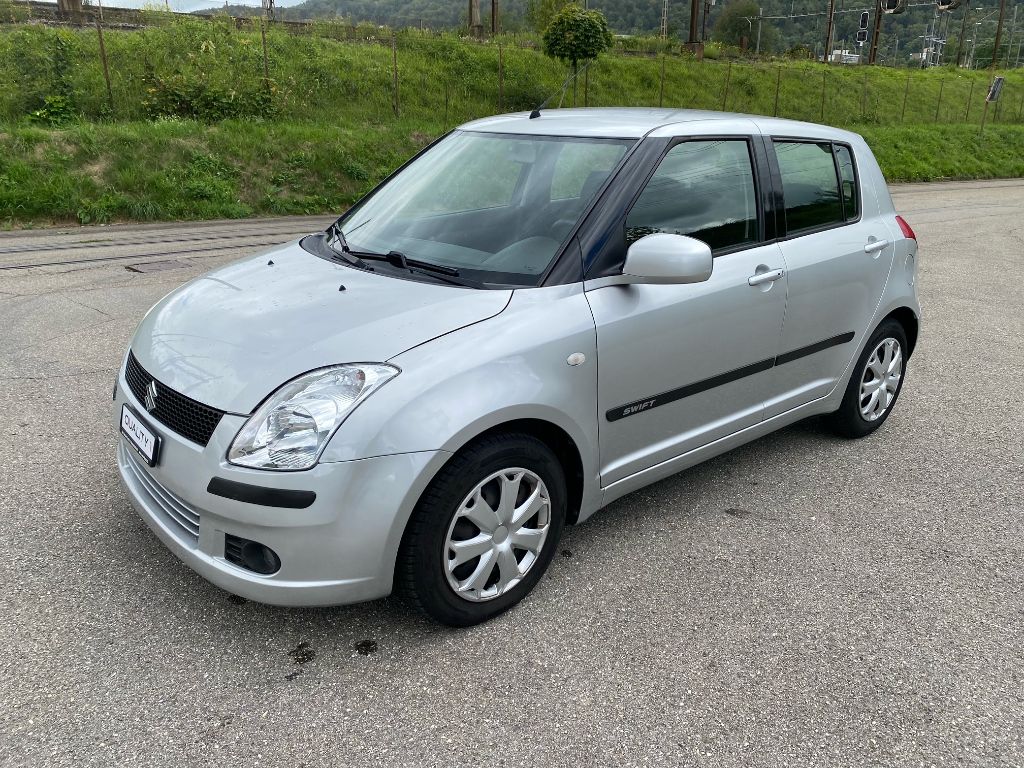 SUZUKI Swift 1.3i 16V GL Top — slika 1
