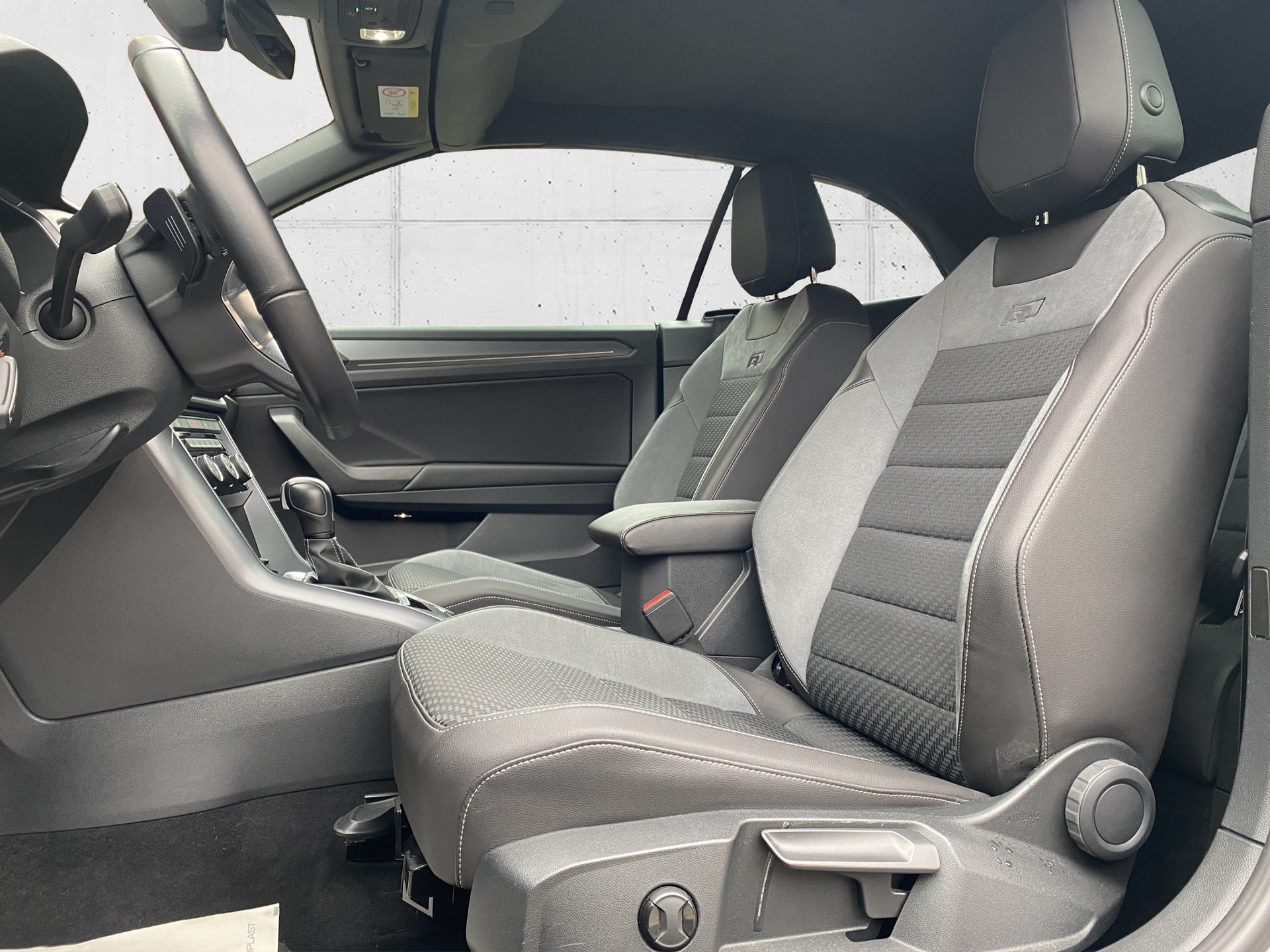 VW T-Roc Cabriolet 1.5 TSI EVO R-Line DSG-image-9