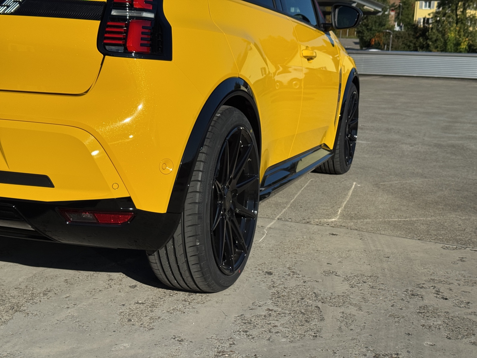 RENAULT R5 E-Tech Comfort Range 52 kWh Iconic Five-image-22