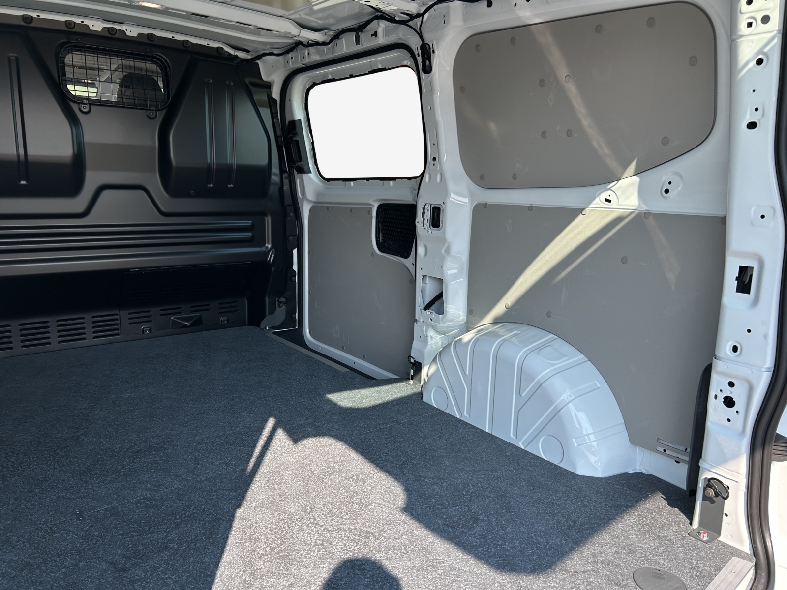 VW e-Transporter 70 kWh-image-14