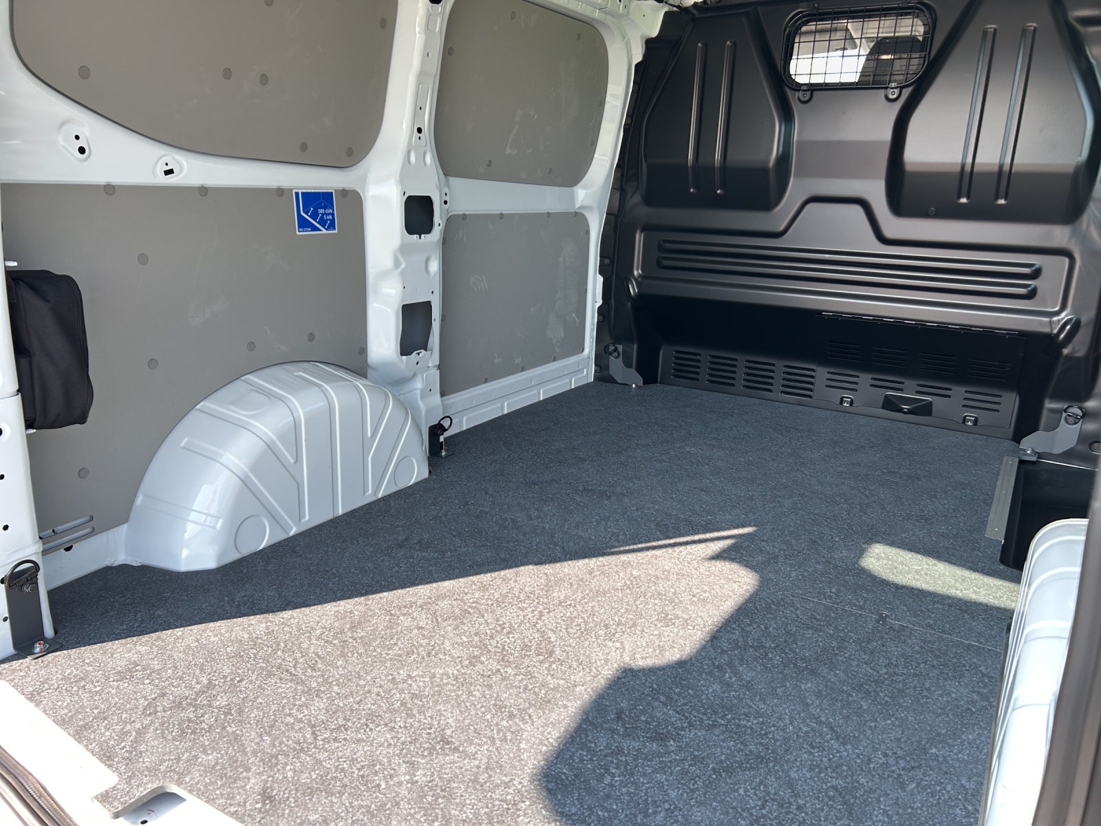 VW e-Transporter 70 kWh-image-13