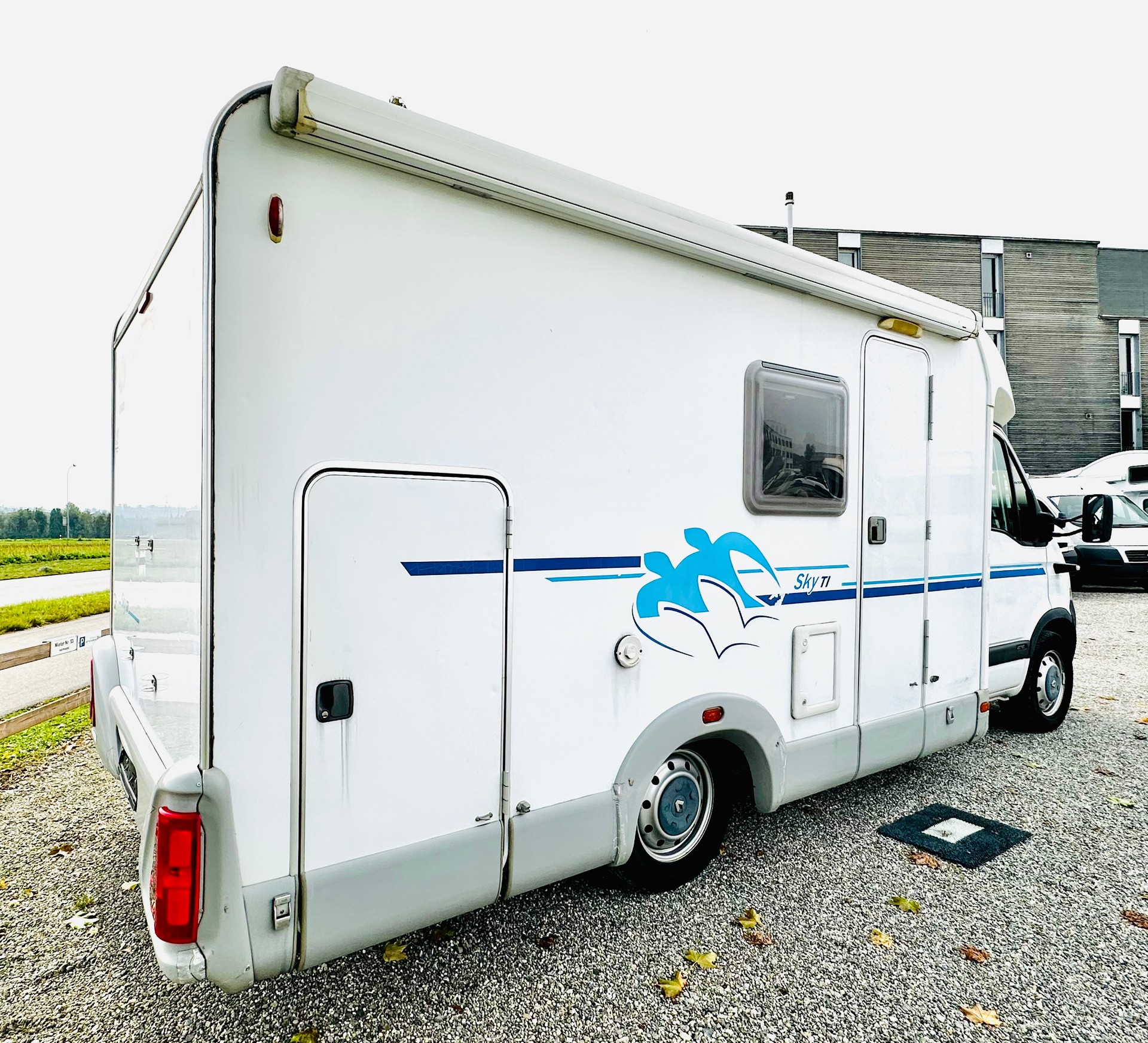 RENAULT 3.0TDCi 150PS Knaus SKY Ti ***AUTOMAT*** TV MIT SAT. ANLAGE-showroom-element-2