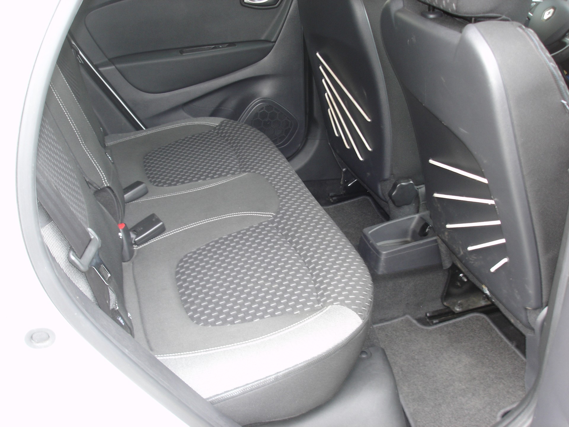 RENAULT Captur 1.2 T 16V Intens EDC-image-8