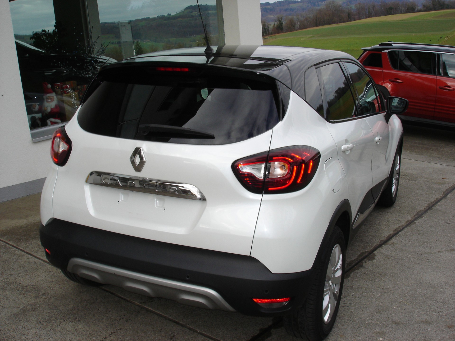 RENAULT Captur 1.2 T 16V Intens EDC-image-3