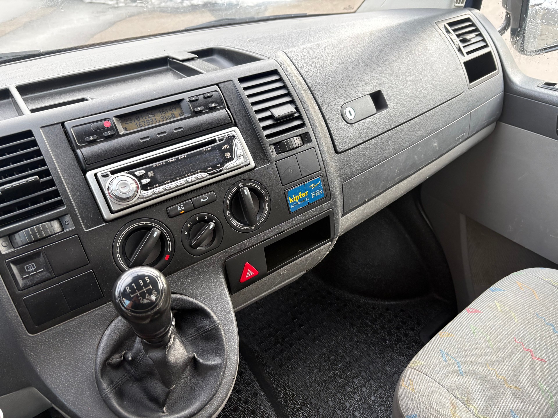 VW T5 2.5 TDI PD 4MOTION-image-12