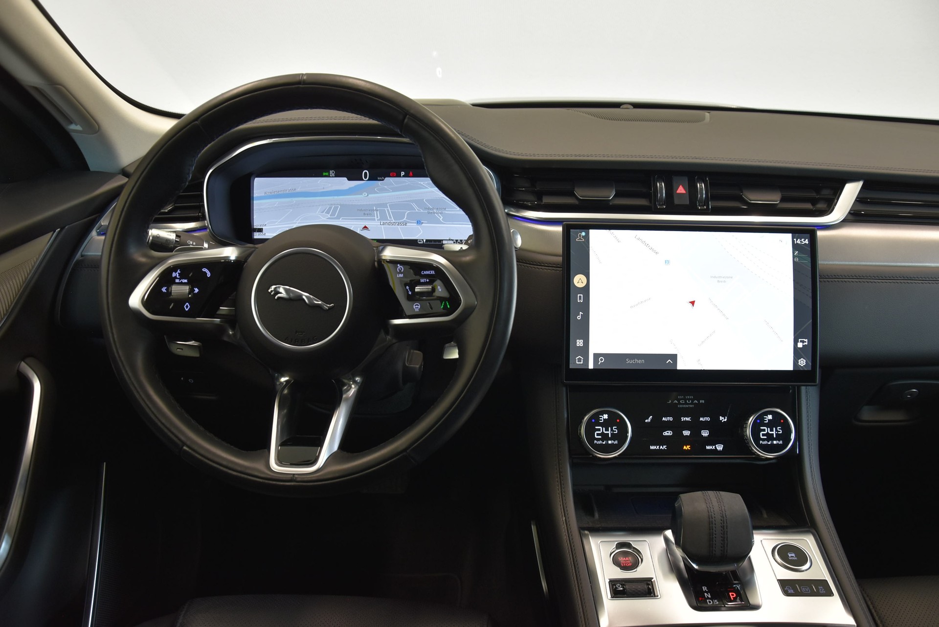 JAGUAR F-Pace 2.0 PHEV 404 S AWD-image-5
