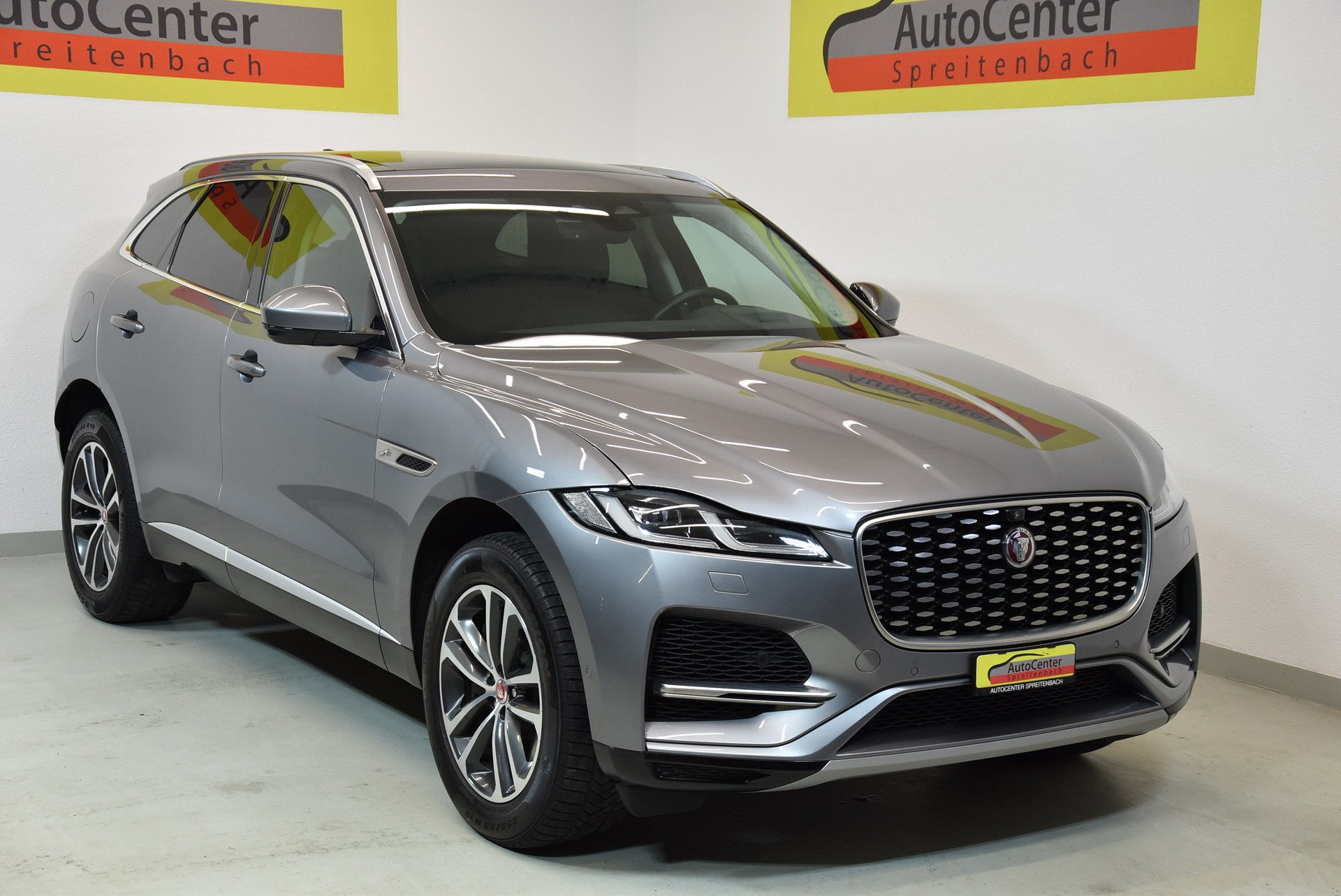 JAGUAR F-Pace 2.0 PHEV 404 S AWD-image-0