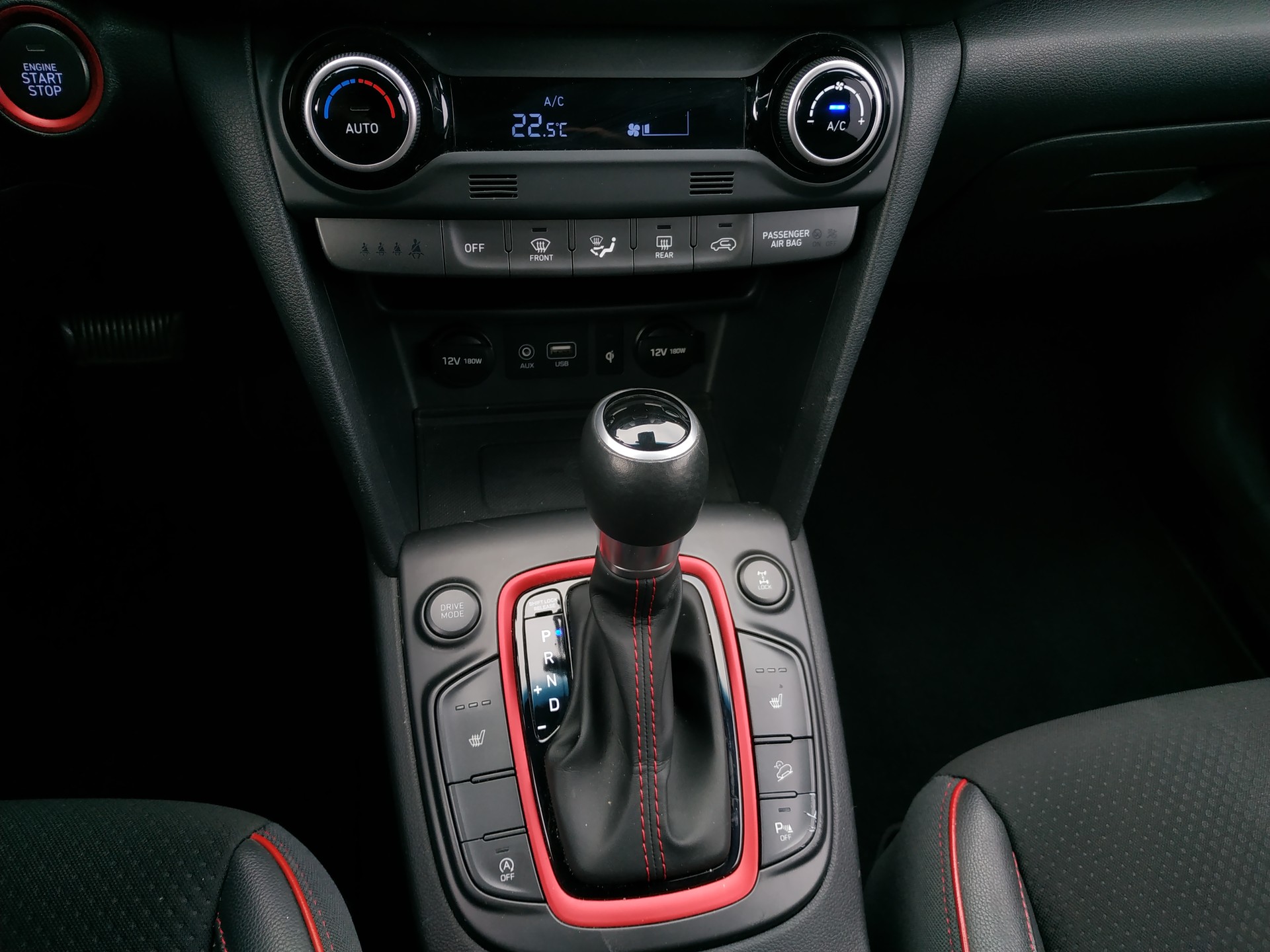 HYUNDAI Kona 1.6 T-GDi Launch 4WD DCT-image-15