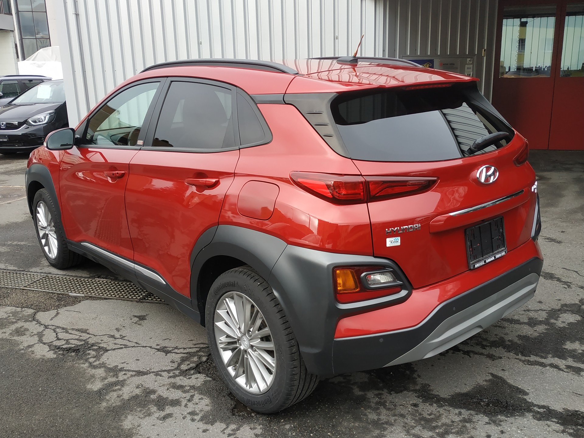 HYUNDAI Kona 1.6 T-GDi Launch 4WD DCT-image-4