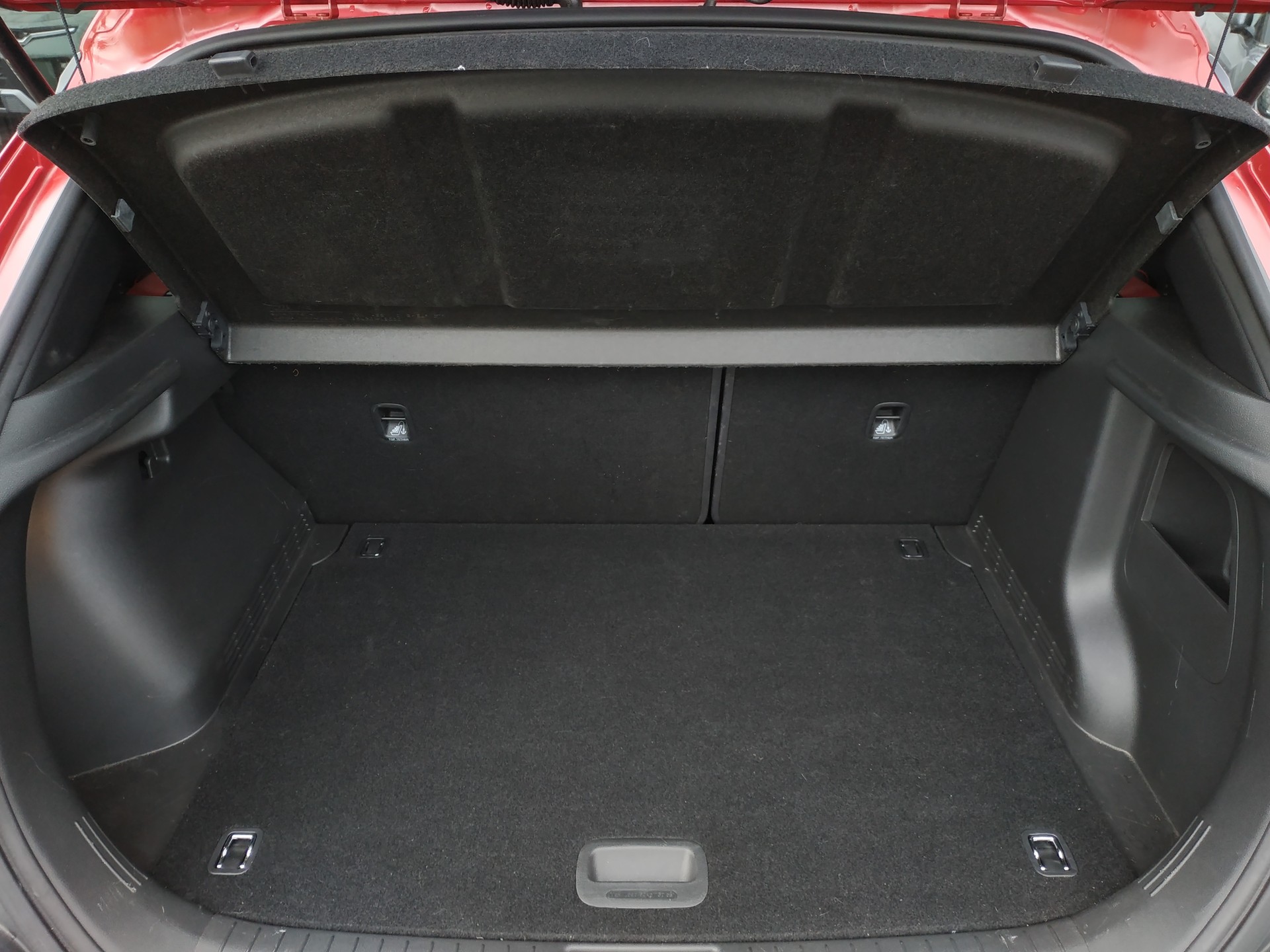 HYUNDAI Kona 1.6 T-GDi Launch 4WD DCT-image-19