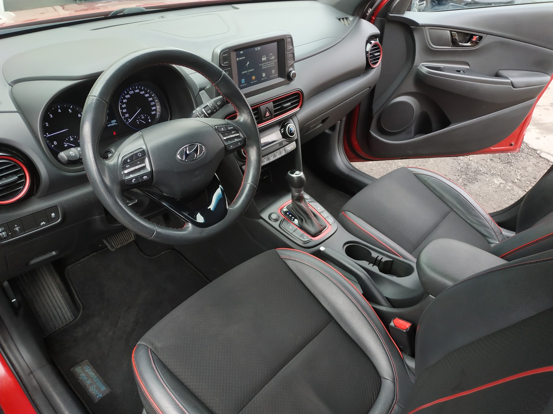 HYUNDAI Kona 1.6 T-GDi Launch 4WD DCT-image-9