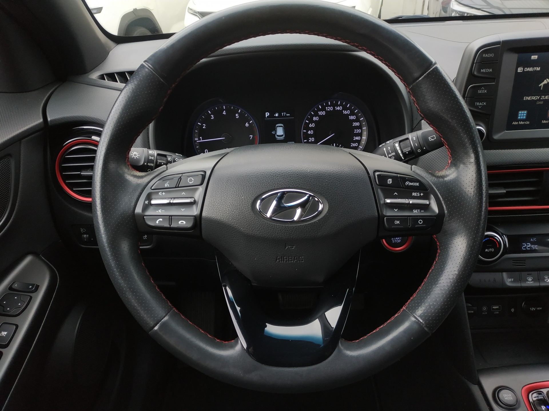 HYUNDAI Kona 1.6 T-GDi Launch 4WD DCT-image-14