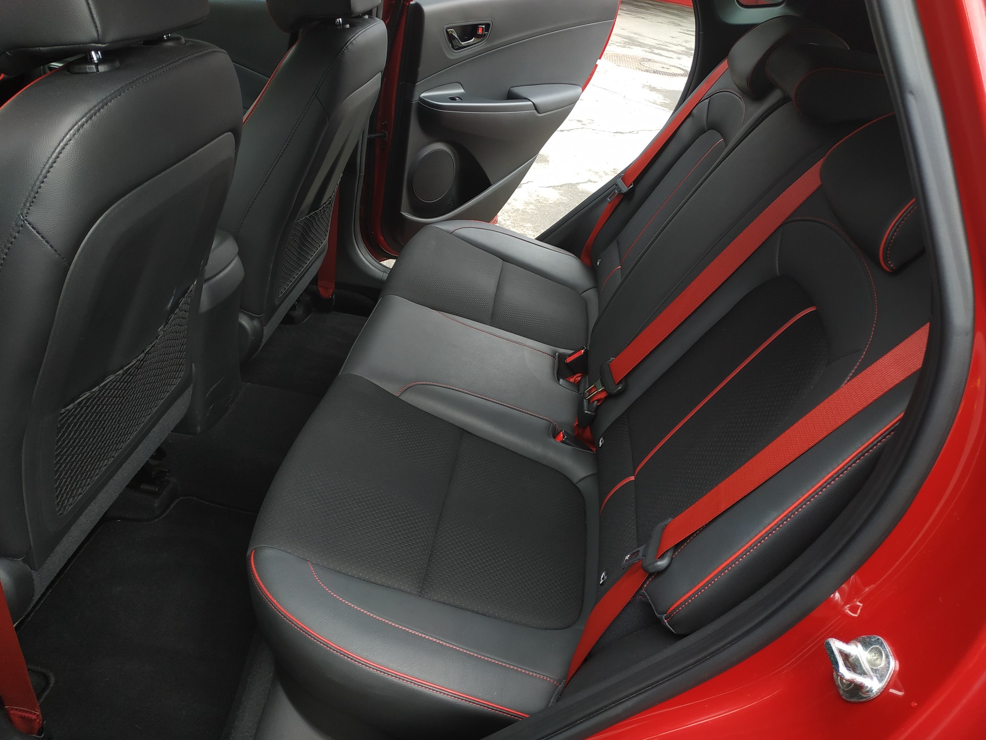 HYUNDAI Kona 1.6 T-GDi Launch 4WD DCT-image-18