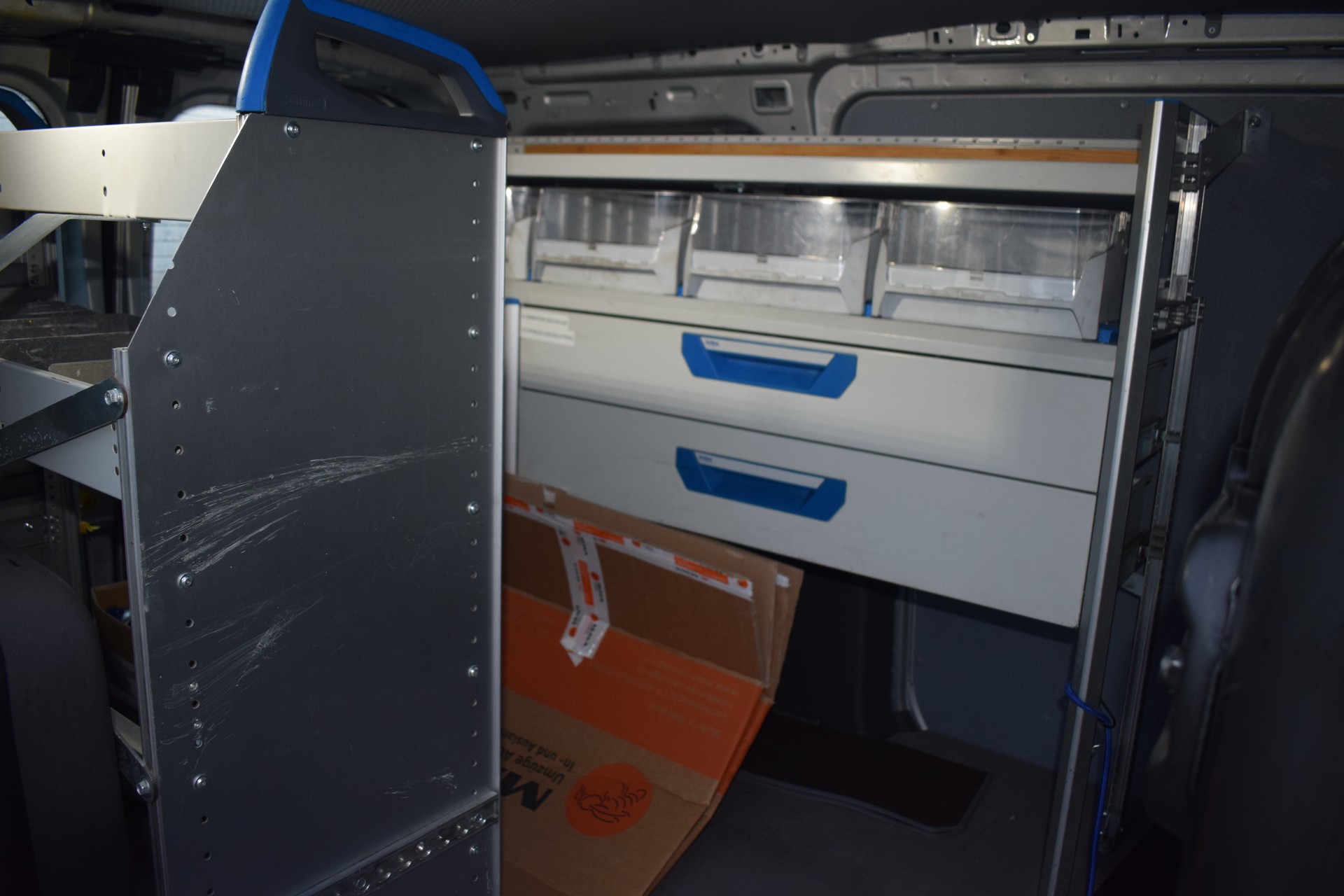 FORD TRANSIT CONNECT-image-3