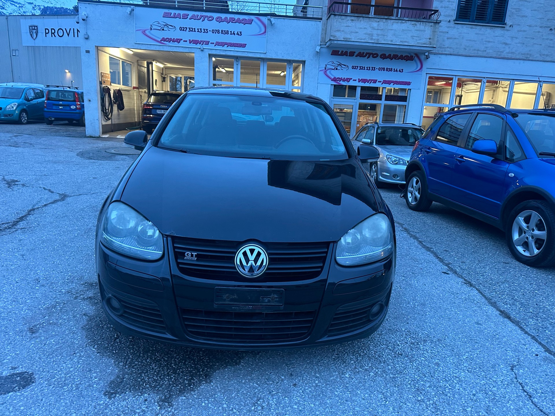 VW Golf 2.0 FSI Sportline 4Motion-image-1