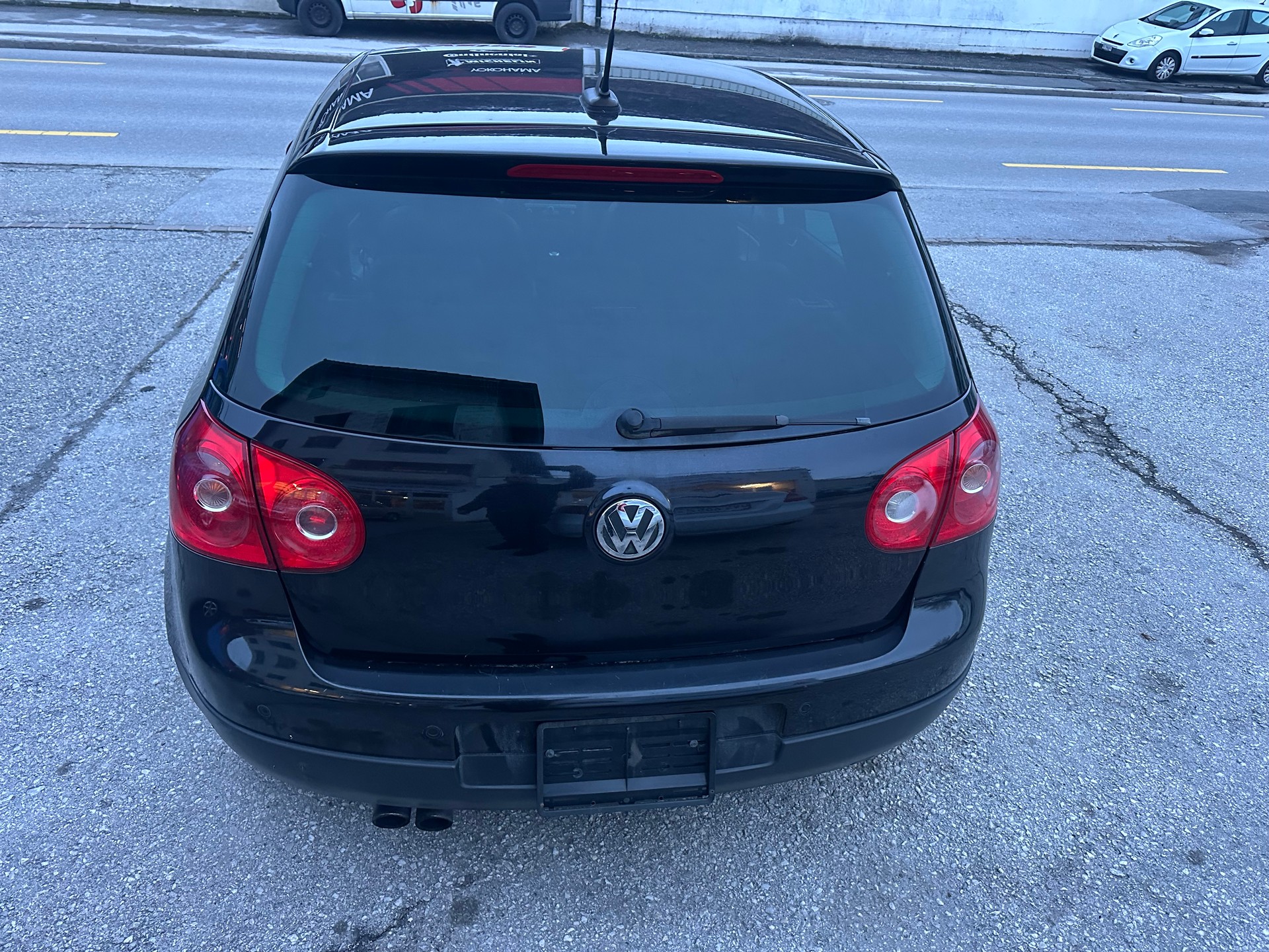 VW Golf 2.0 FSI Sportline 4Motion-image-4