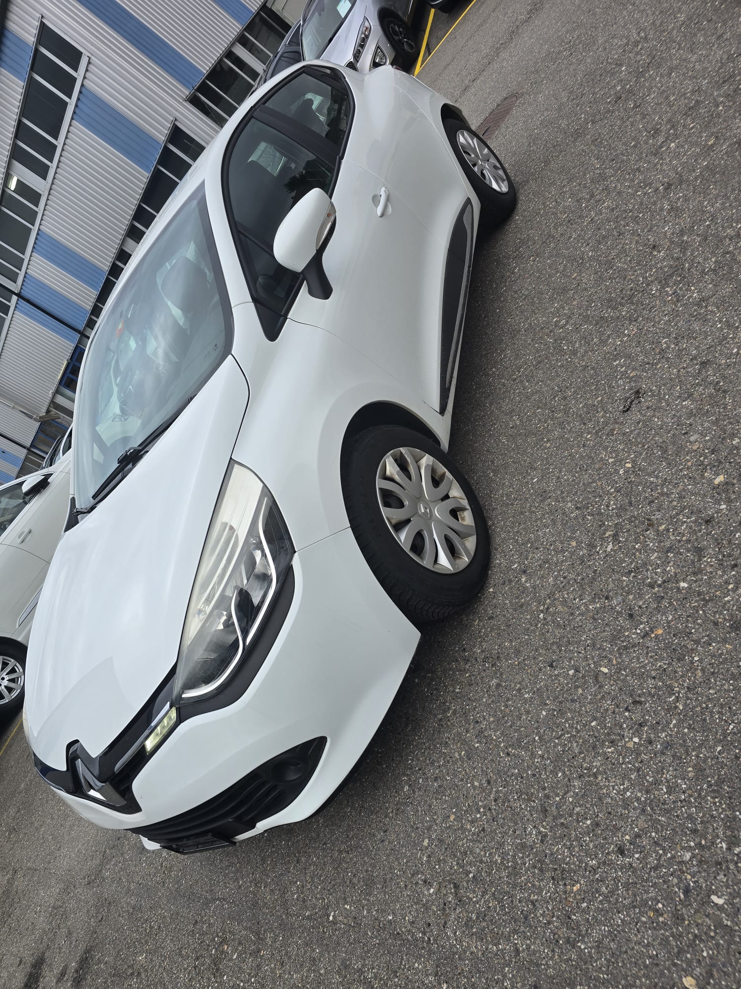 RENAULT Clio 0.9 12V Swiss Edition