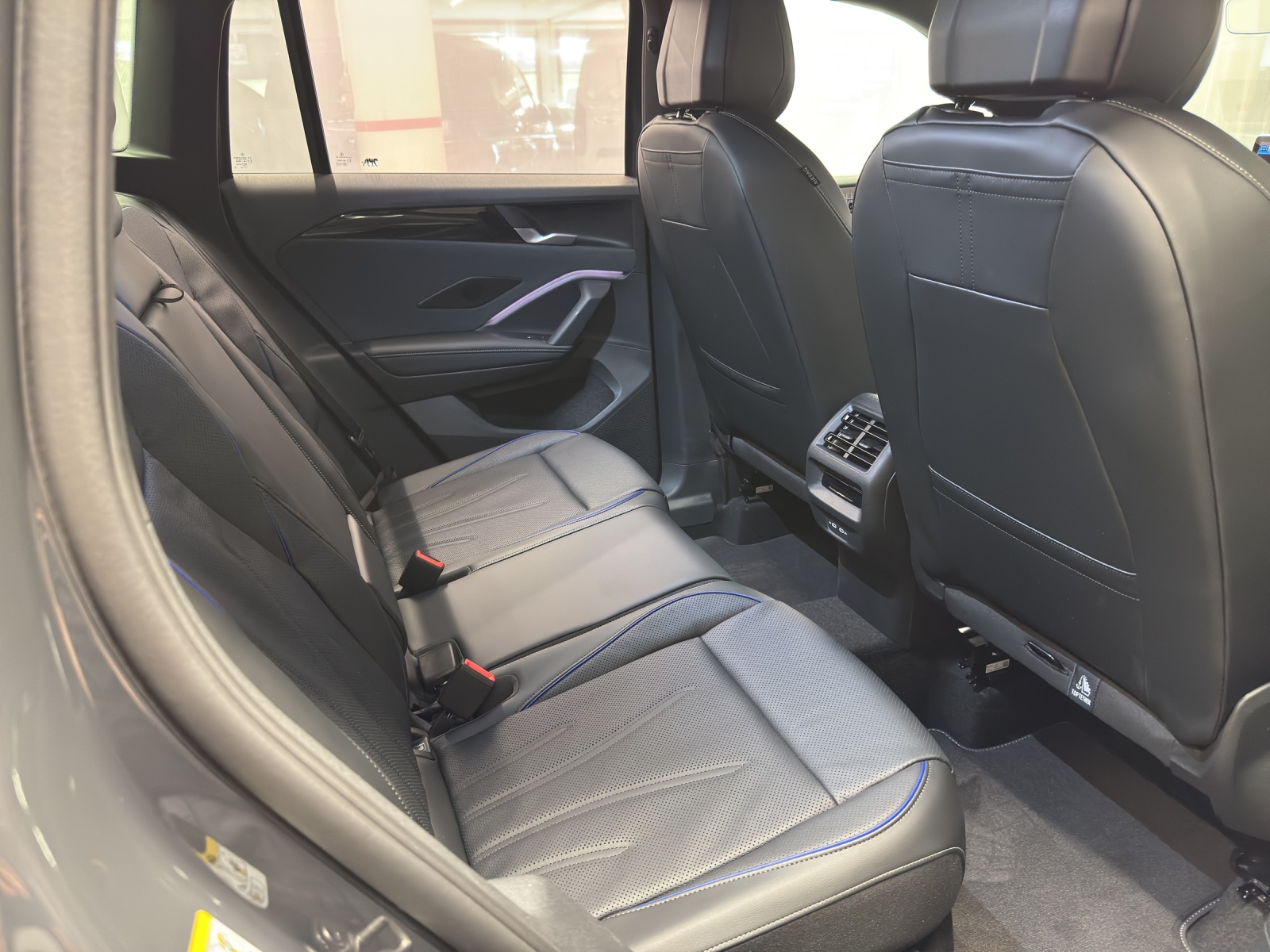 VW Tiguan 2.0 TDI SCR R-Line United DSG 4motion-image-9