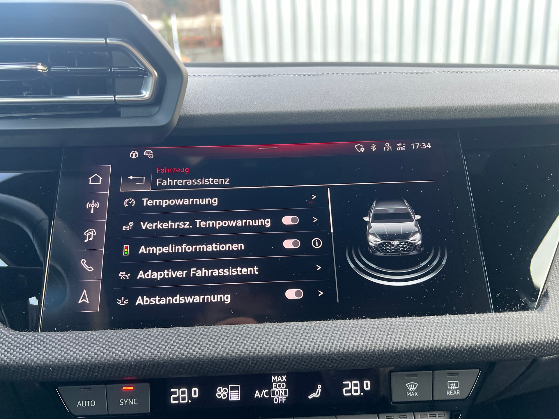 AUDI S3 Sportback TFSI quattro S-tronic-image-18