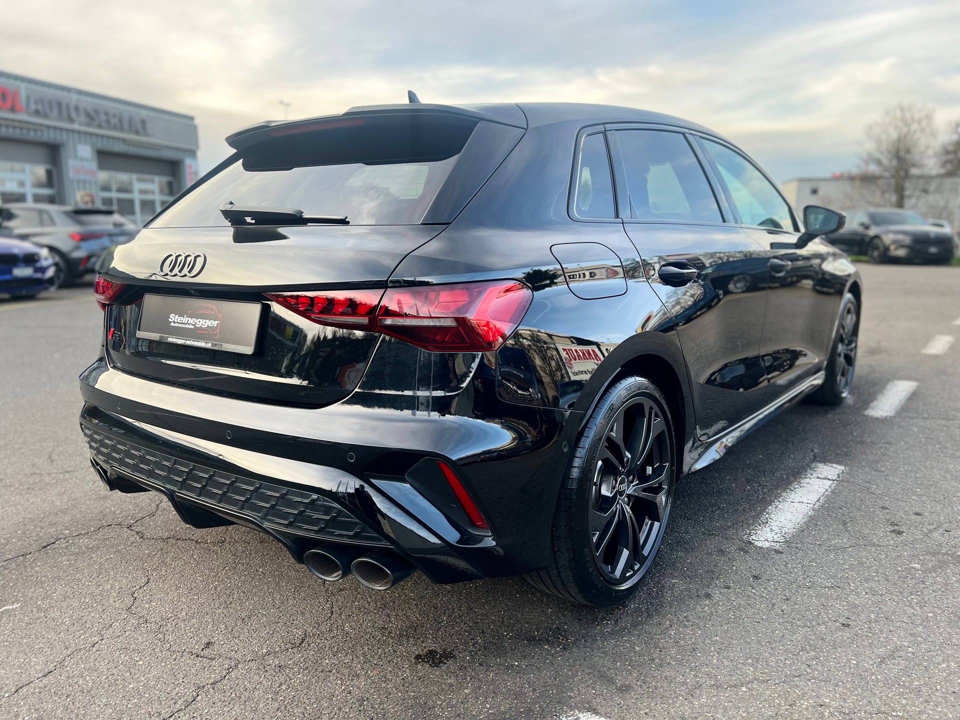 AUDI S3 Sportback TFSI quattro S-tronic-image-9
