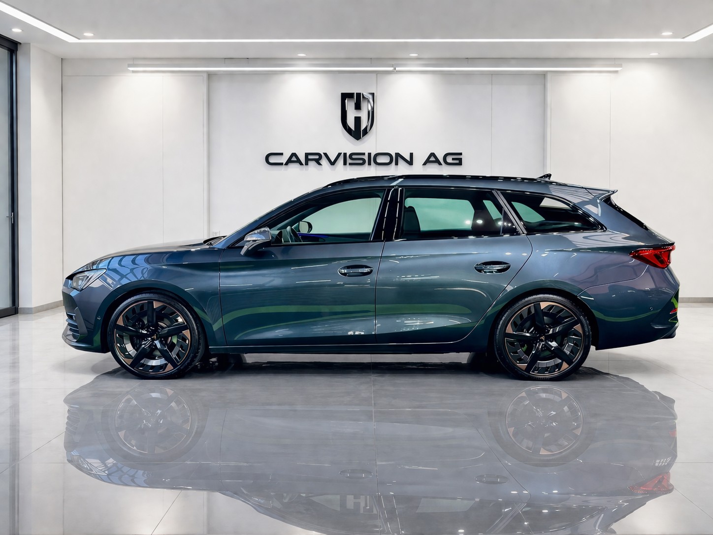 CUPRA LEON ST 2.0 TSI 310 VZ DSG 4Drive-image-3