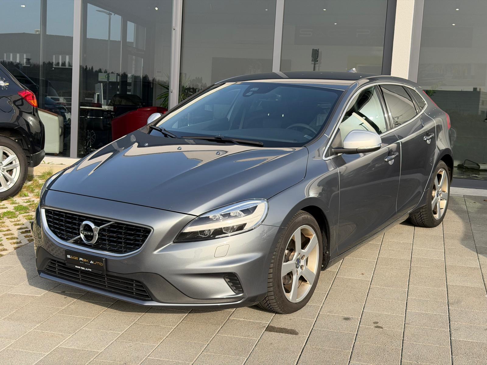 VOLVO V40 2.0 D2 Momentum R-Design S/S-image-0