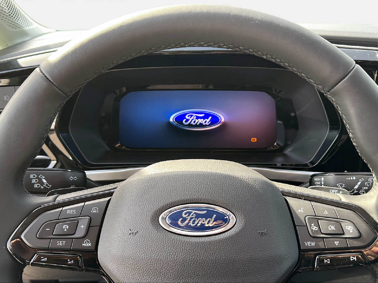 FORD TOURNEO CONNECT Grand 2.0 EcoBlue 122 Titanium-image-10
