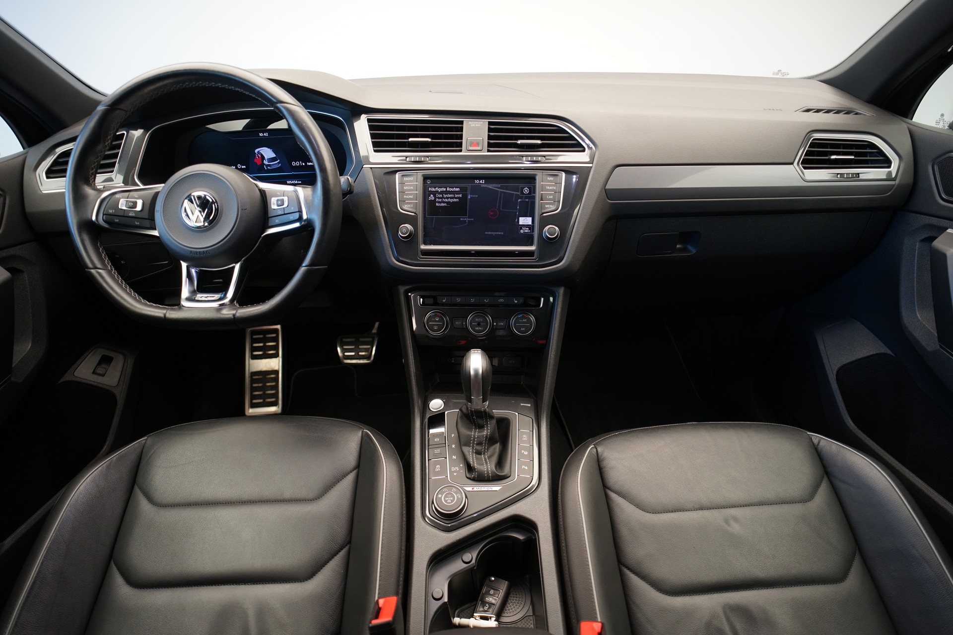 VW Tiguan 2.0TSI Highline R-Line 4Motion DSG *CH-Fahrzeug* *AHK*-image-12