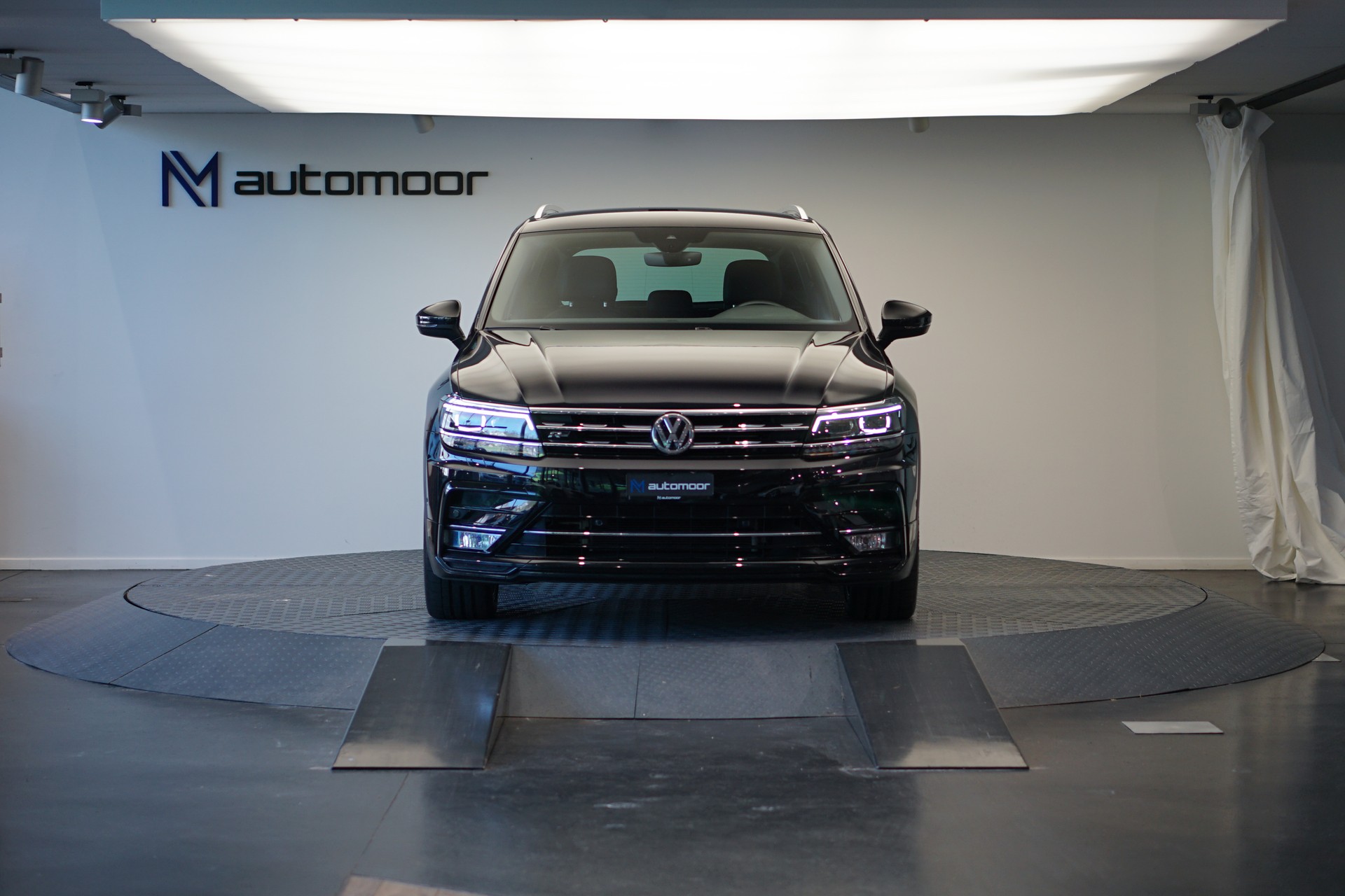 VW Tiguan 2.0TSI Highline R-Line 4Motion DSG *CH-Fahrzeug* *AHK*-image-1