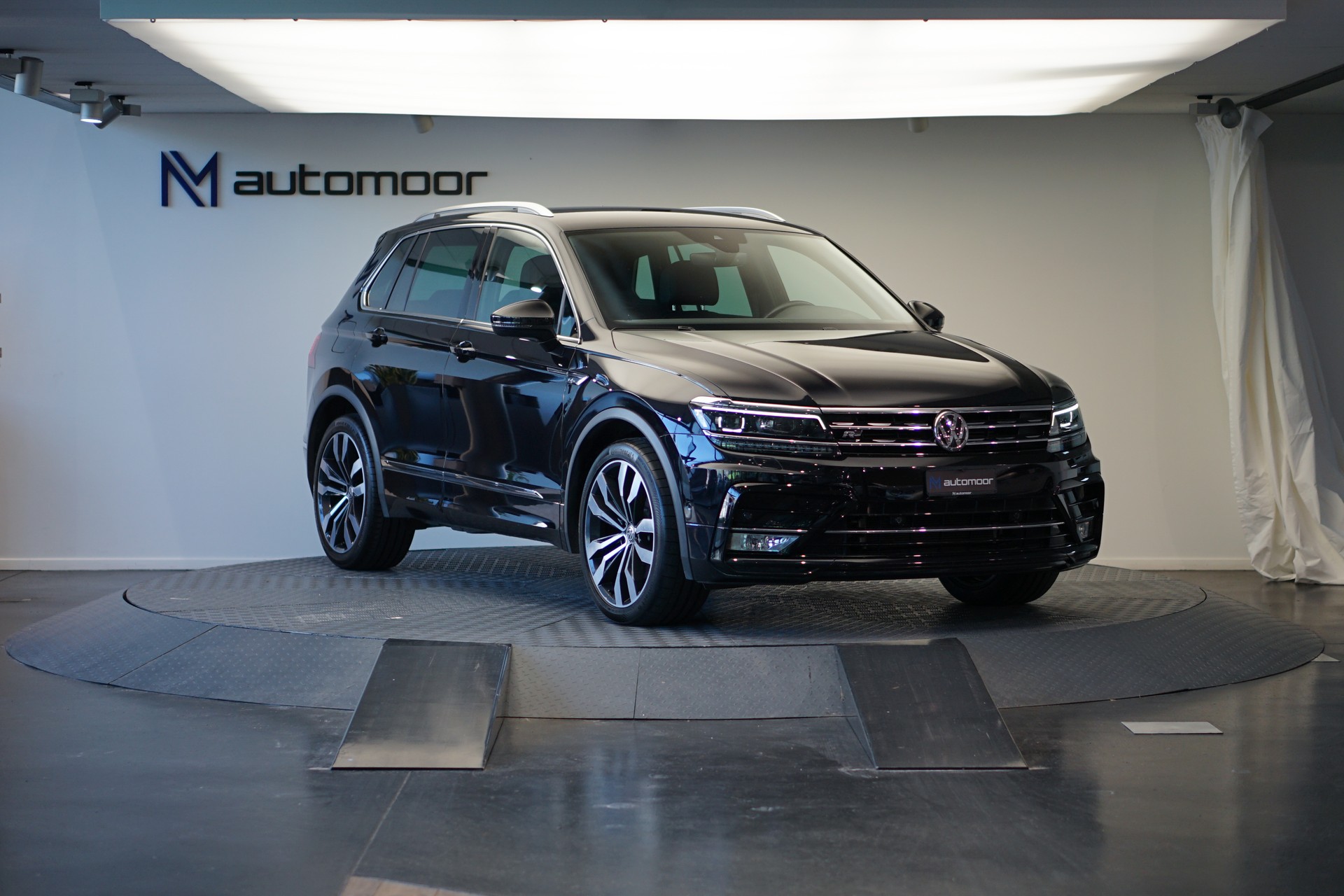 VW Tiguan 2.0TSI Highline R-Line 4Motion DSG *CH-Fahrzeug* *AHK*-image-2