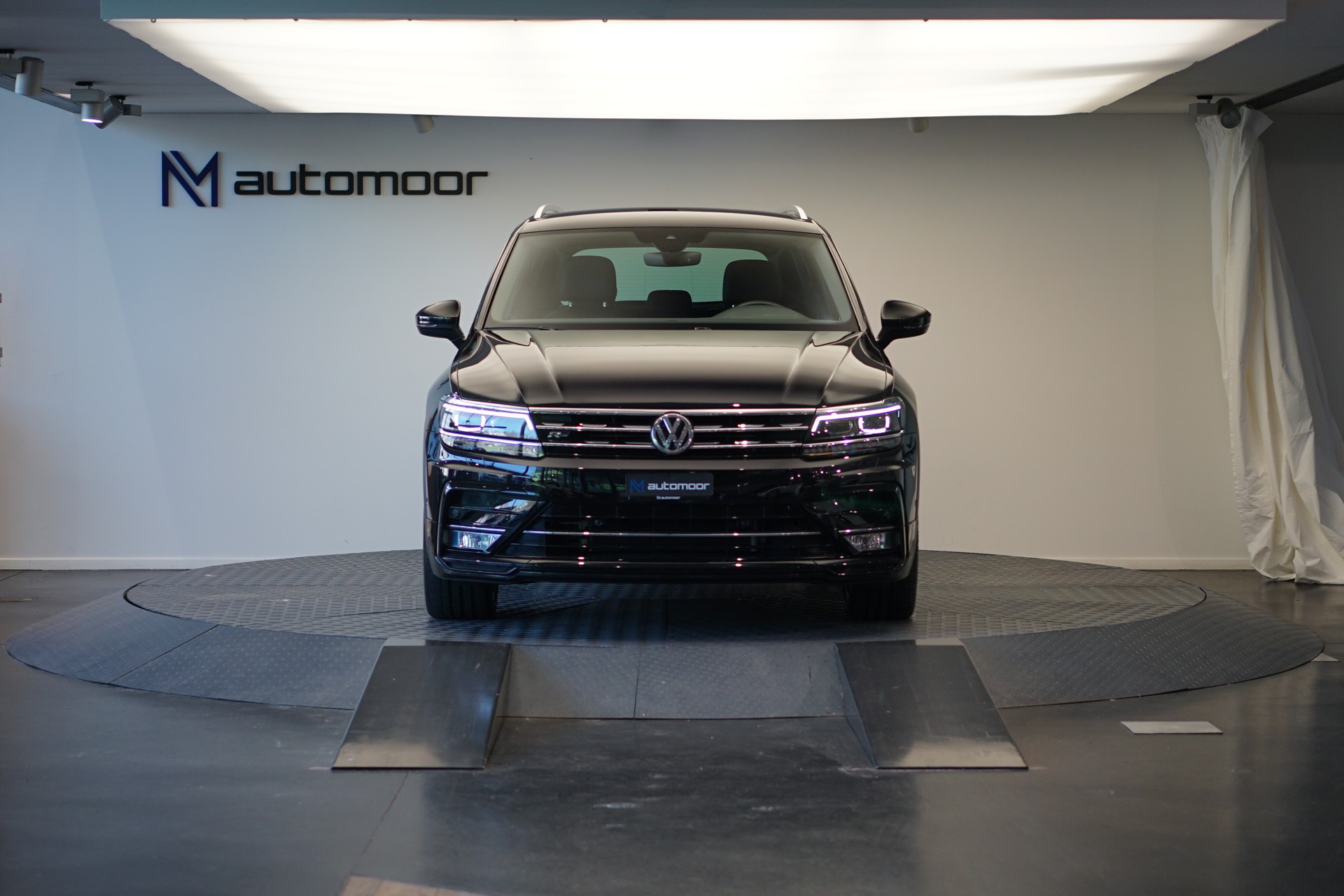 VW Tiguan 2.0TSI Highline R-Line 4Motion DSG *CH-Fahrzeug* *AHK*-image-1