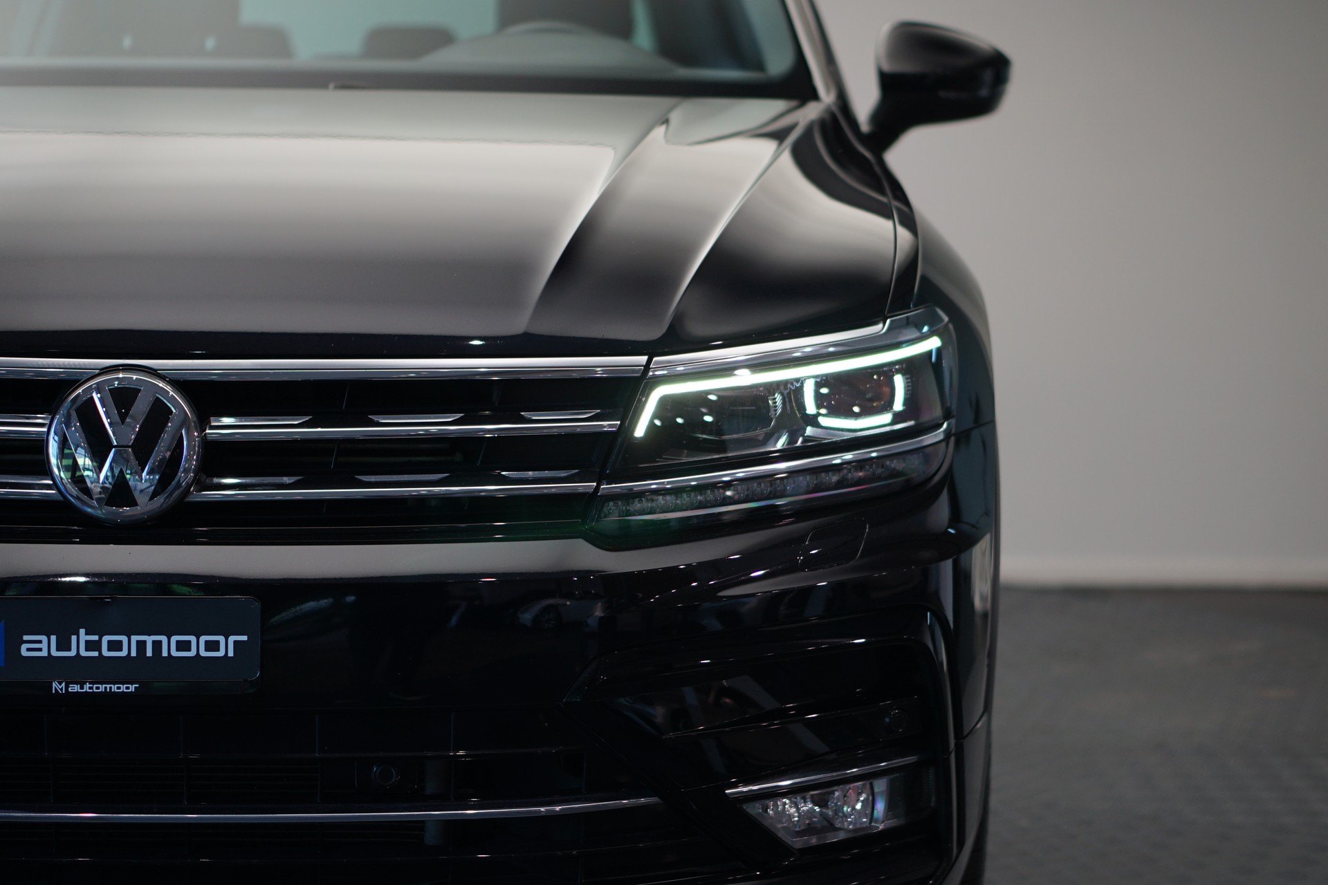 VW Tiguan 2.0TSI Highline R-Line 4Motion DSG *CH-Fahrzeug* *AHK*-image-9