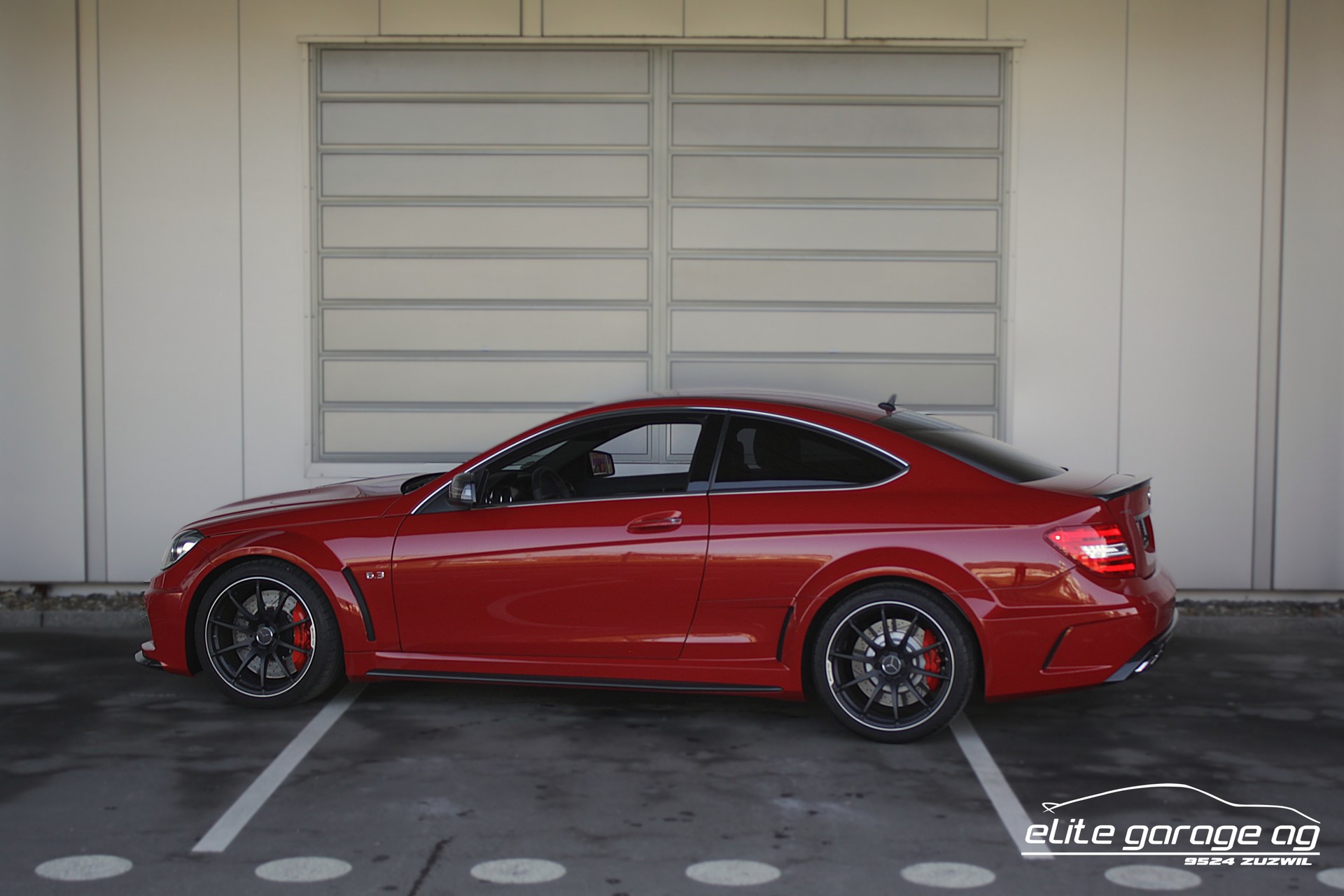 MERCEDES-BENZ C 63 Coupé AMG Black Series-image-2