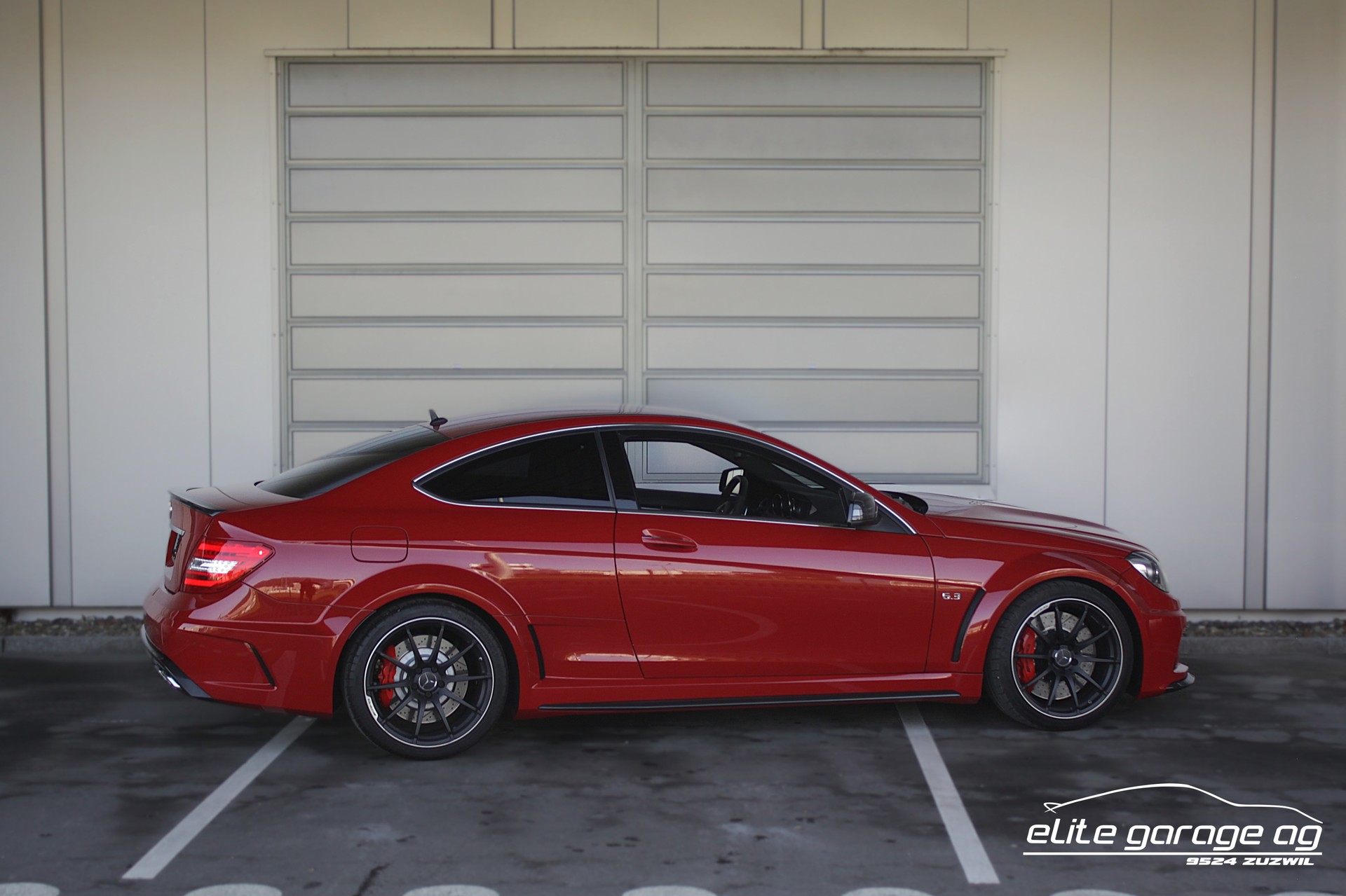 MERCEDES-BENZ C 63 Coupé AMG Black Series-image-4