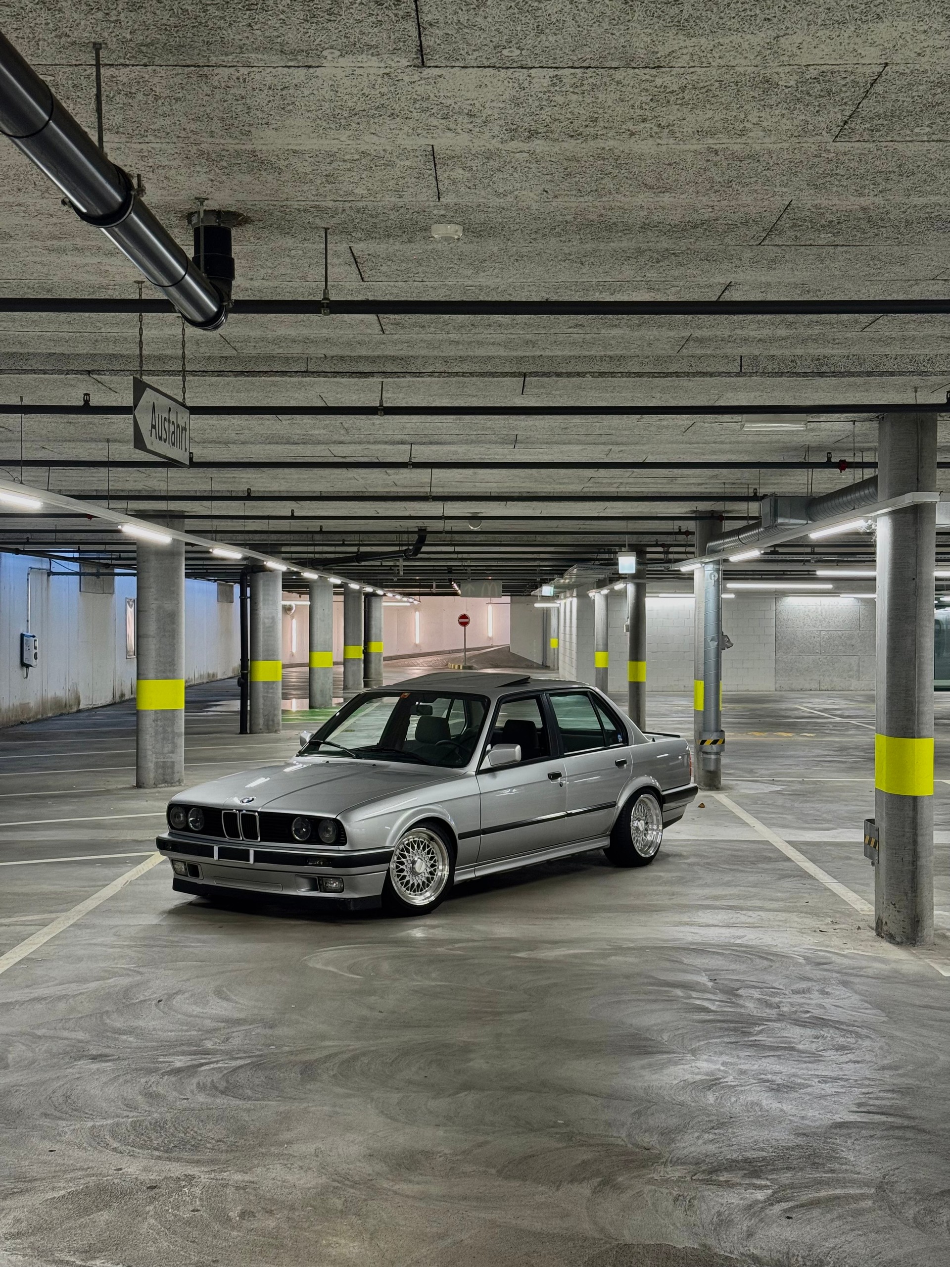 BMW 320i A-image-0