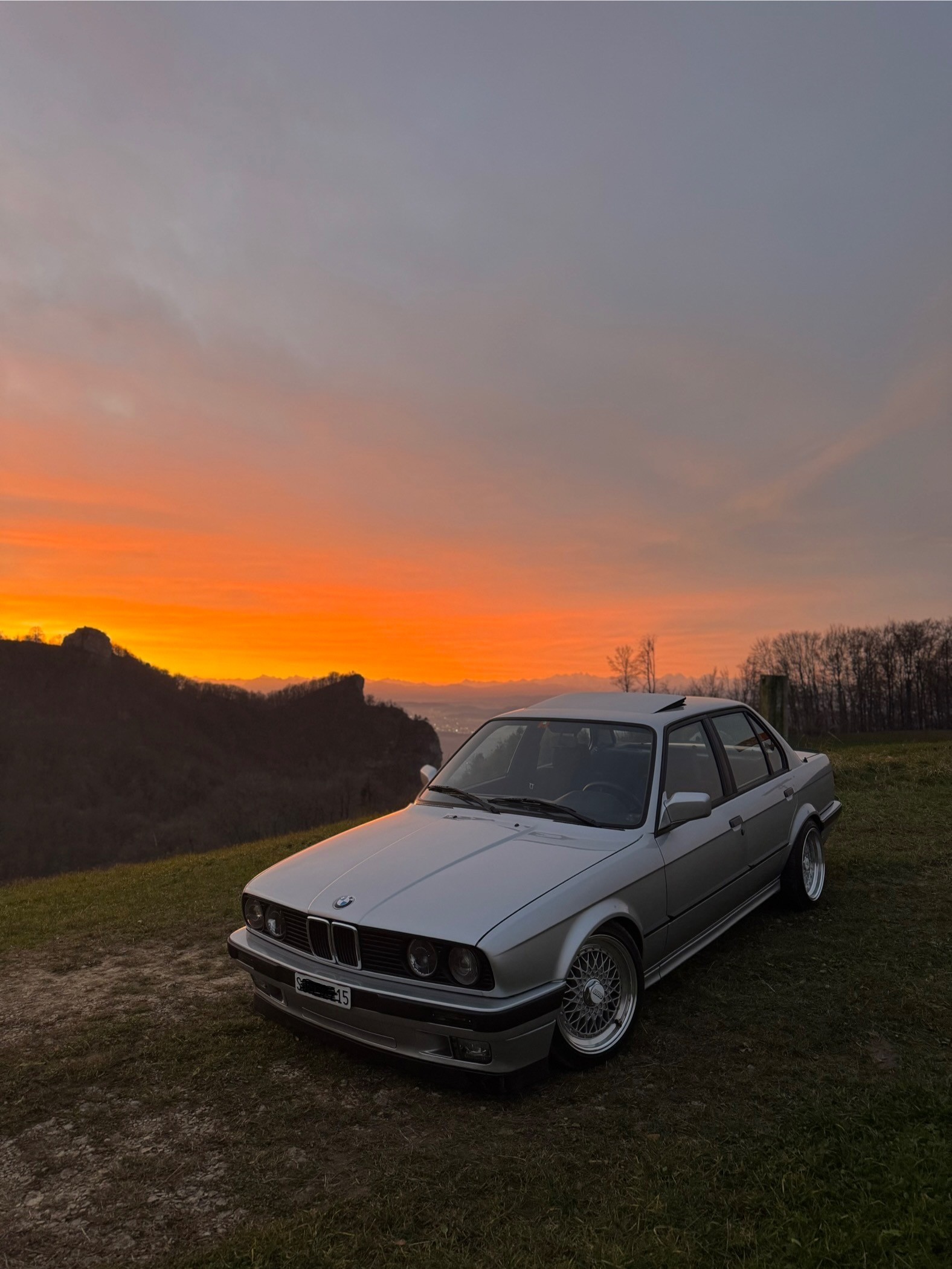 BMW 320i A-image-2
