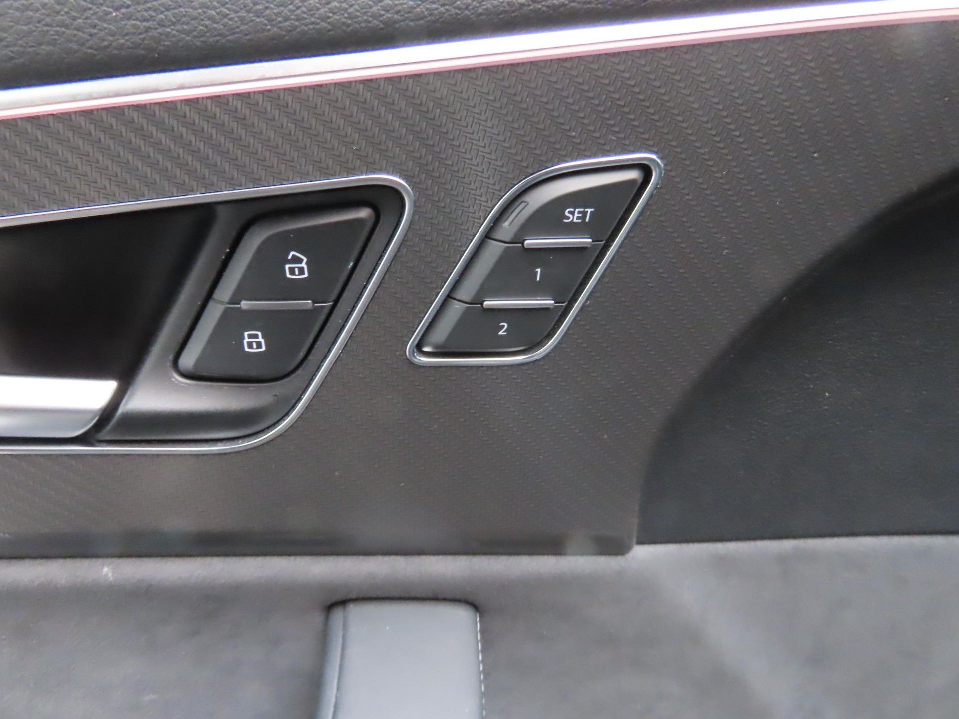 AUDI RS Q8 4.0 V8 TFSI quattro T-Tronic-image-13