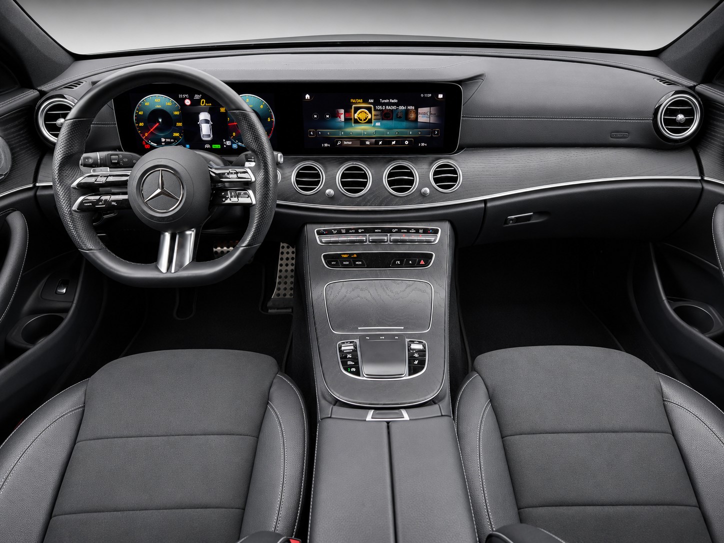 MERCEDES-BENZ E 220 d AMG Line Kombi-image-9