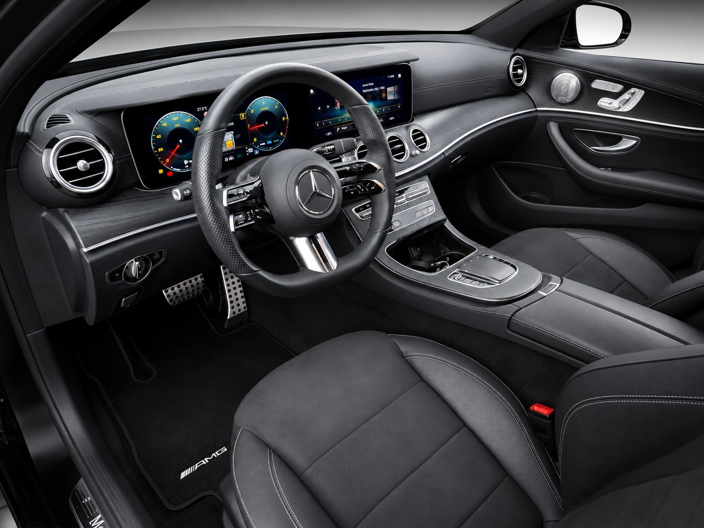 MERCEDES-BENZ E 220 d AMG Line Kombi-image-8