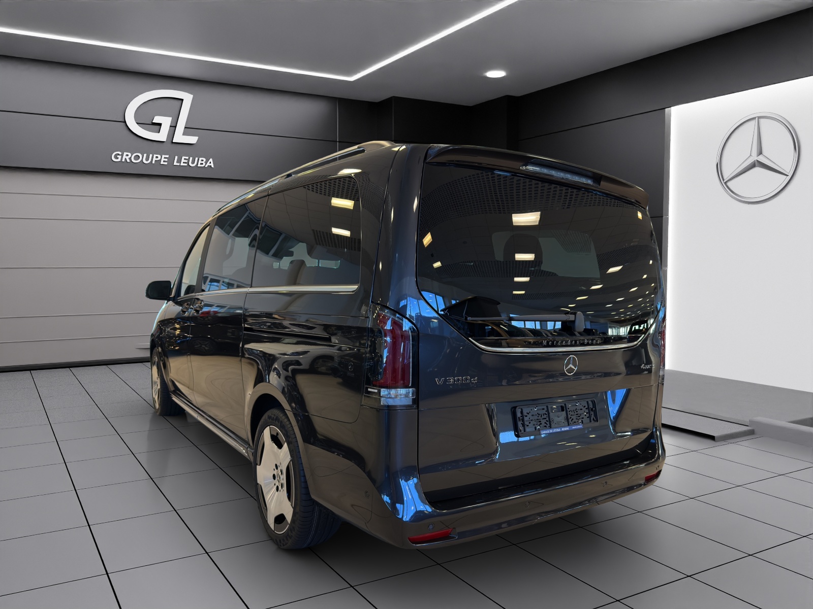 Image MERCEDES-BENZ V-300 V 300 d lang Exclusive 4Matic 9G-Tronic